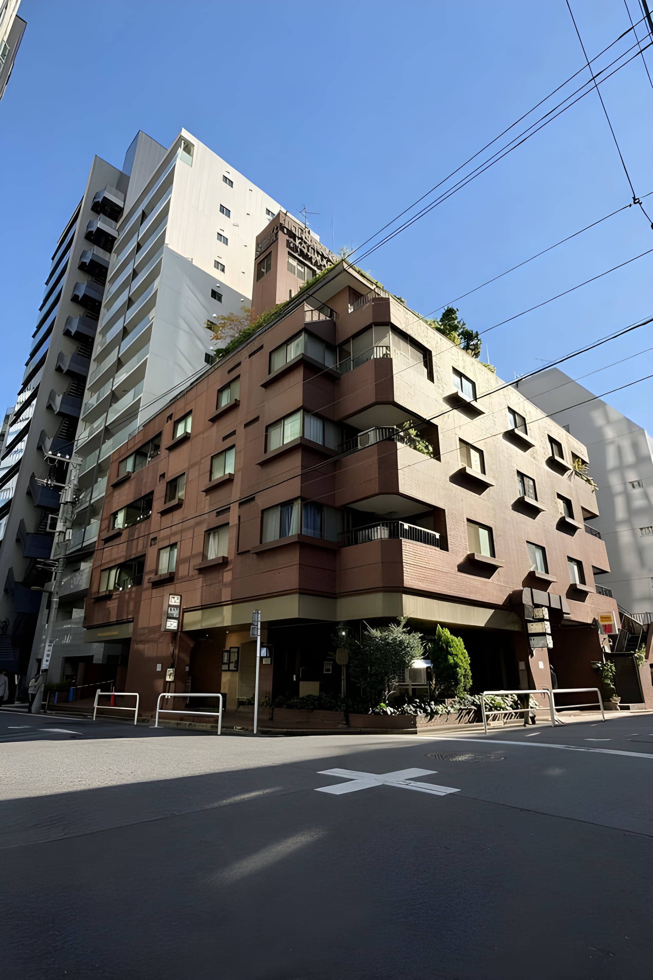ライオンズマンション麹町 402