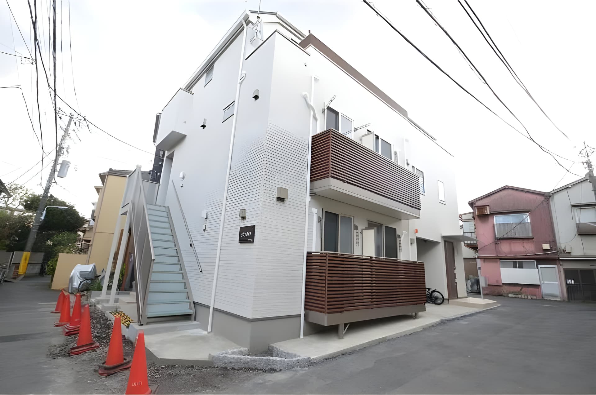 ソラナ谷中 101