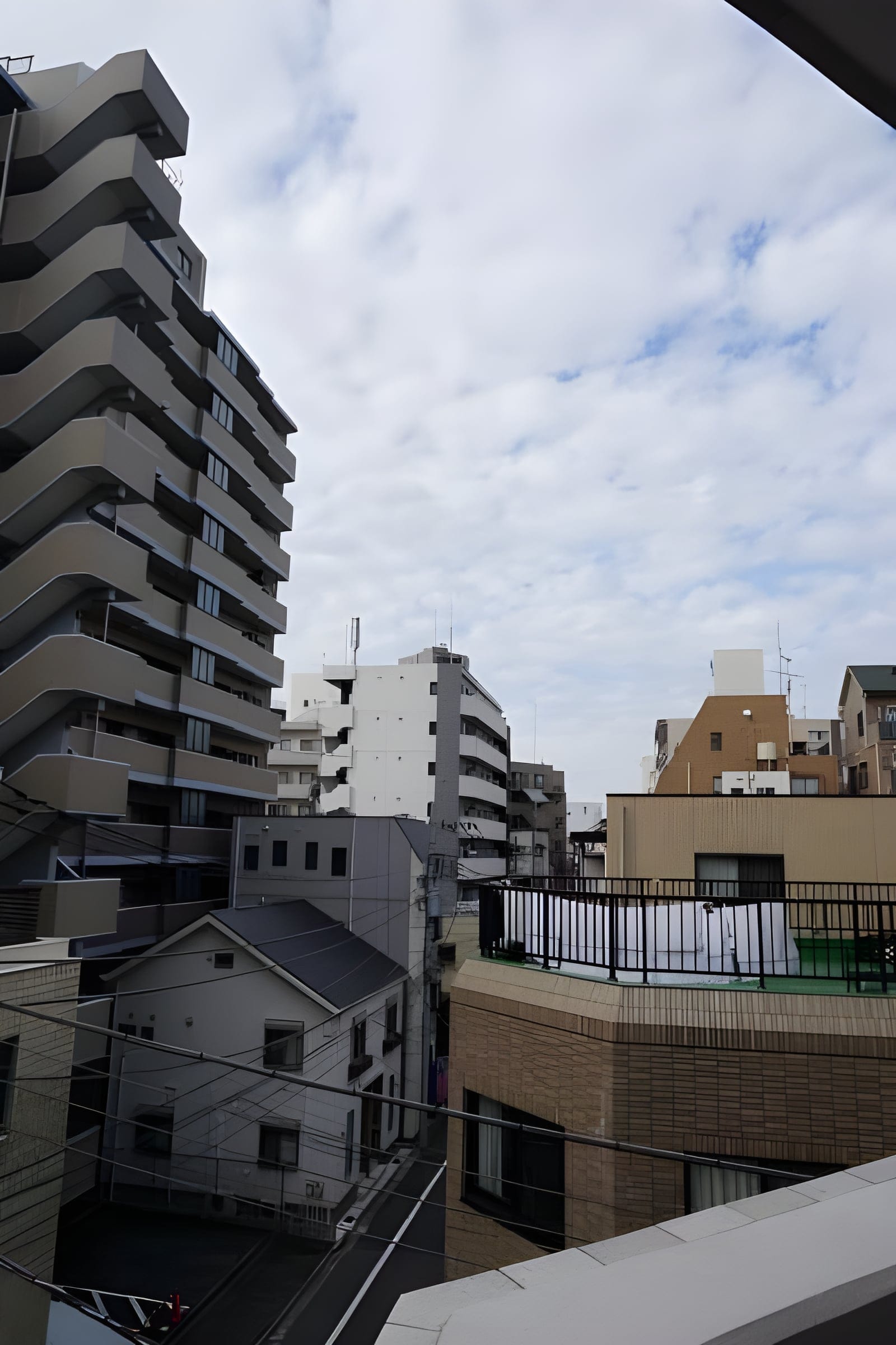 Cross Point AKABANE 403