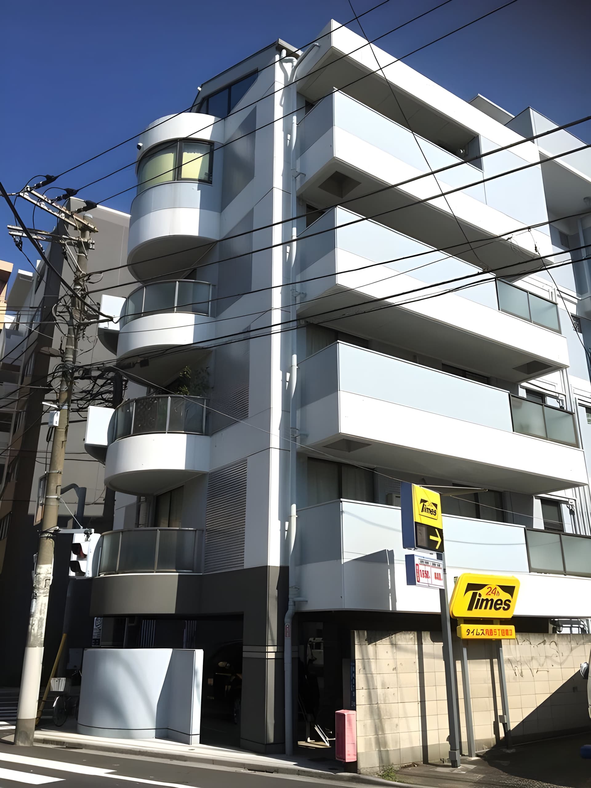 クレッセントサワ 501