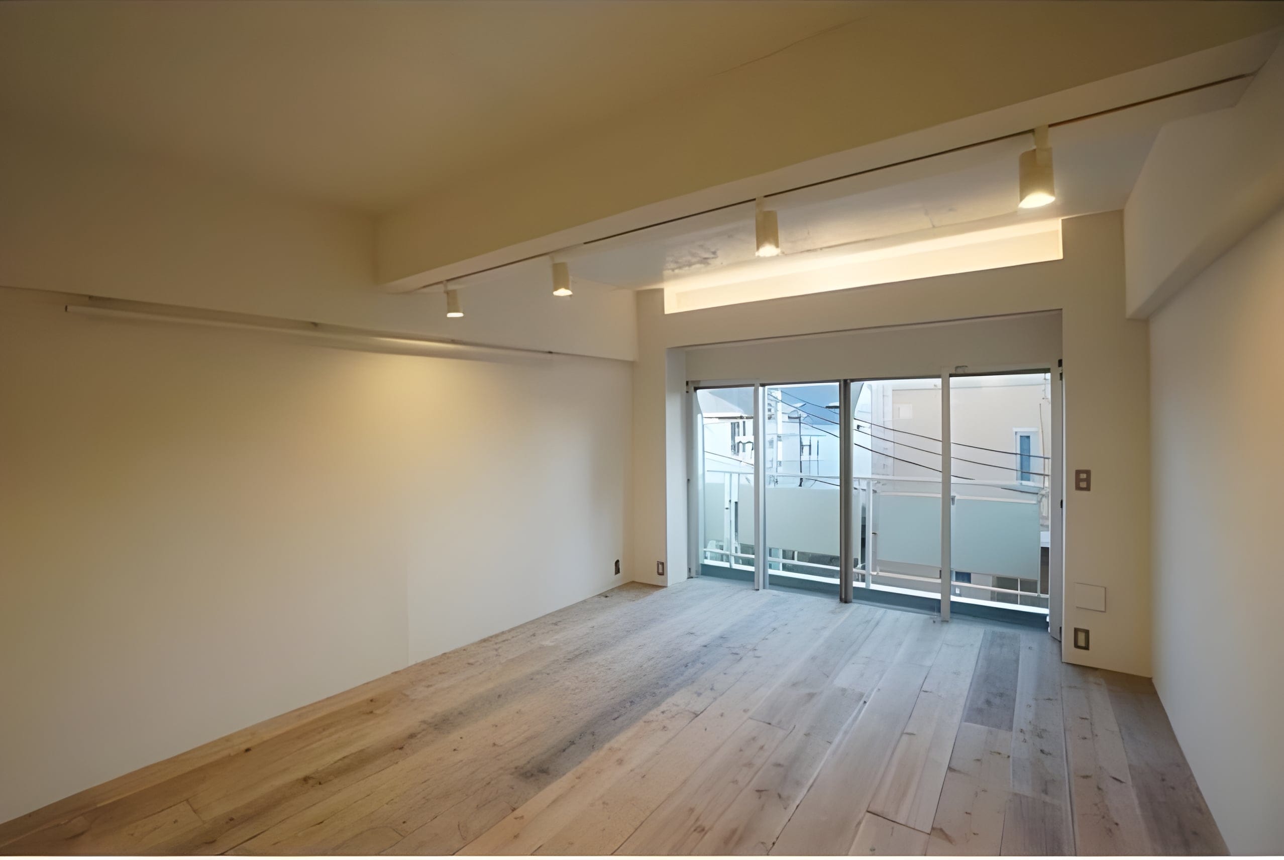 ARK HOUSE TD 302