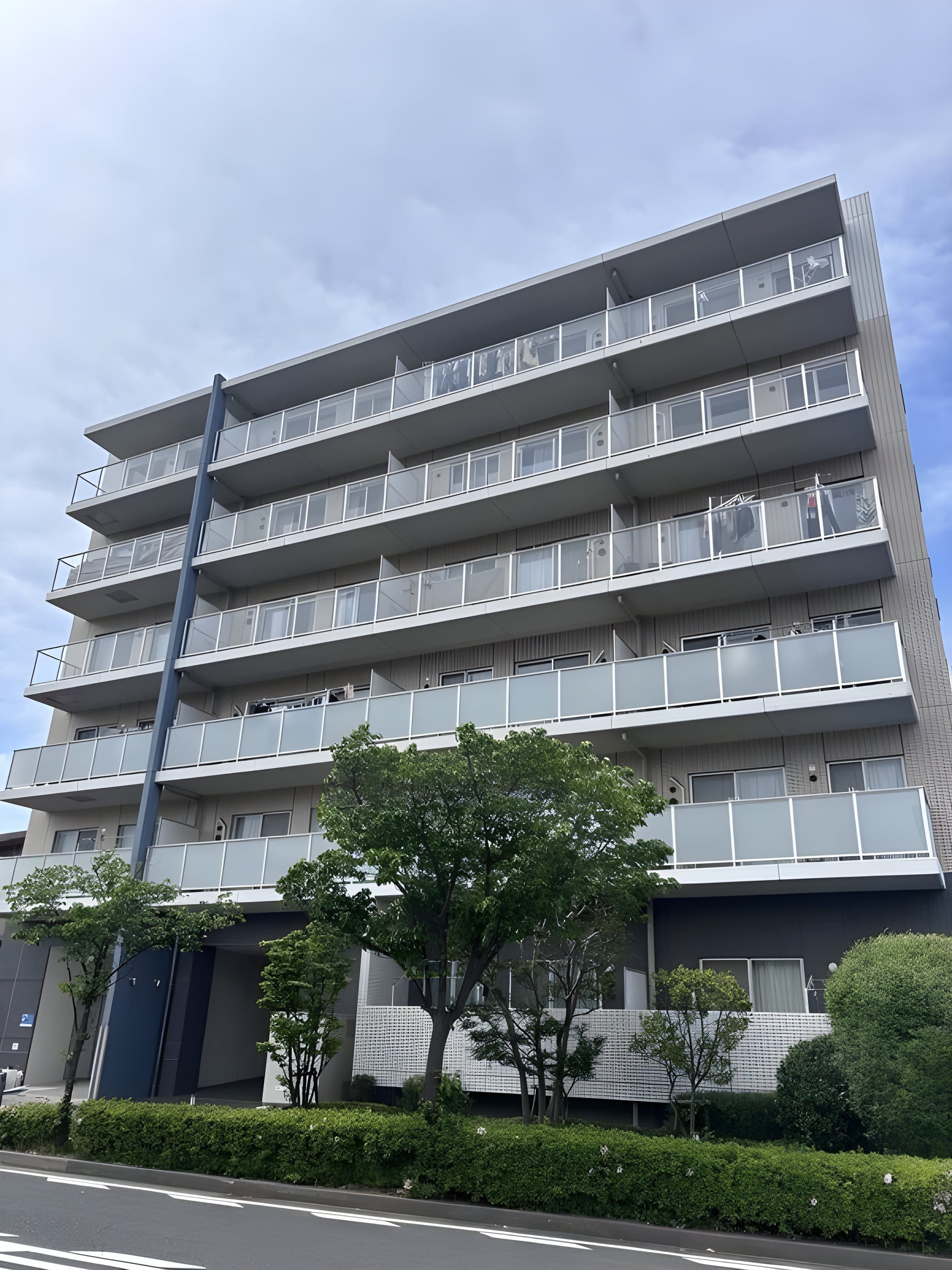 サニーリヴ北新横浜 605