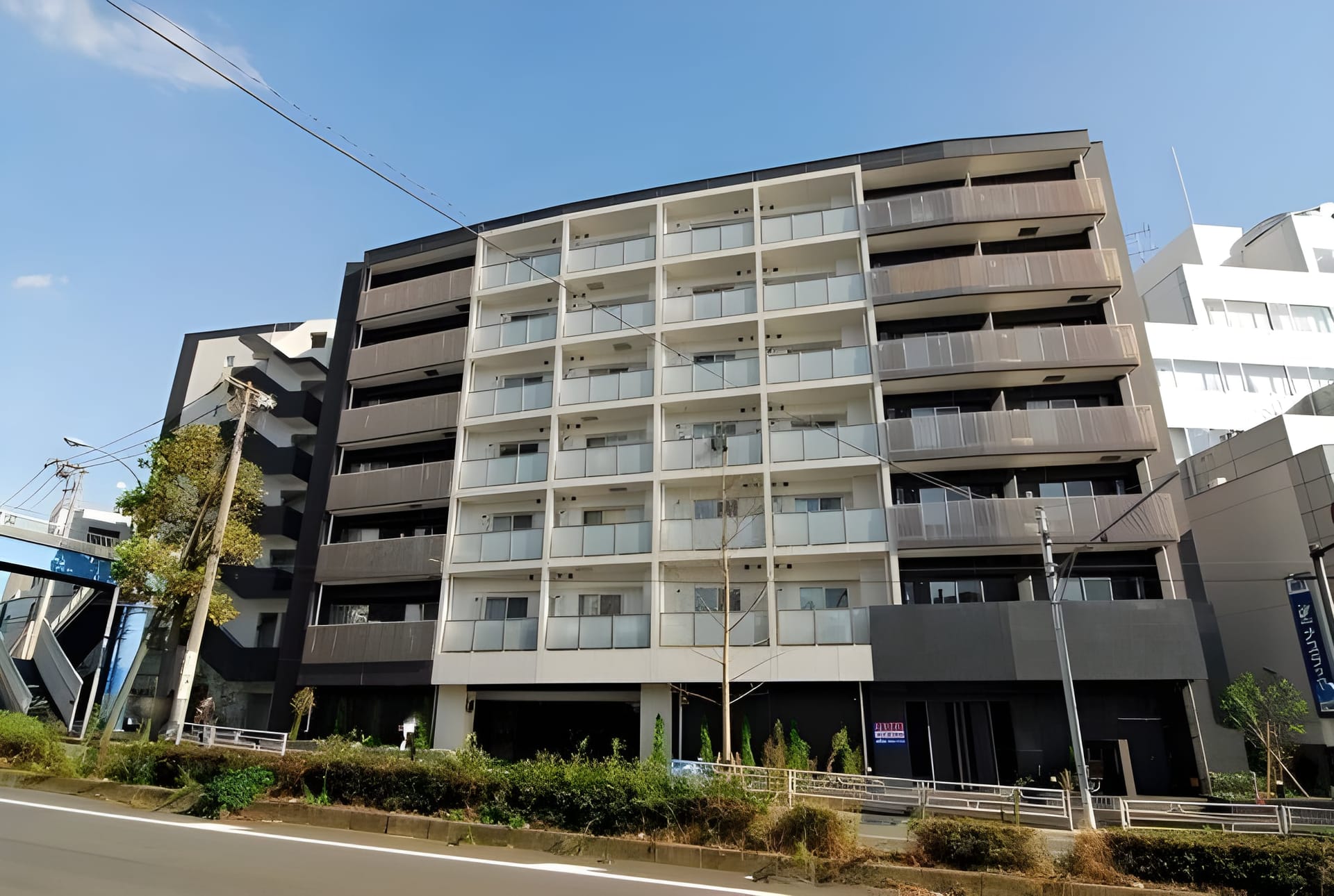 プレディアスタイル横濱沢渡 211