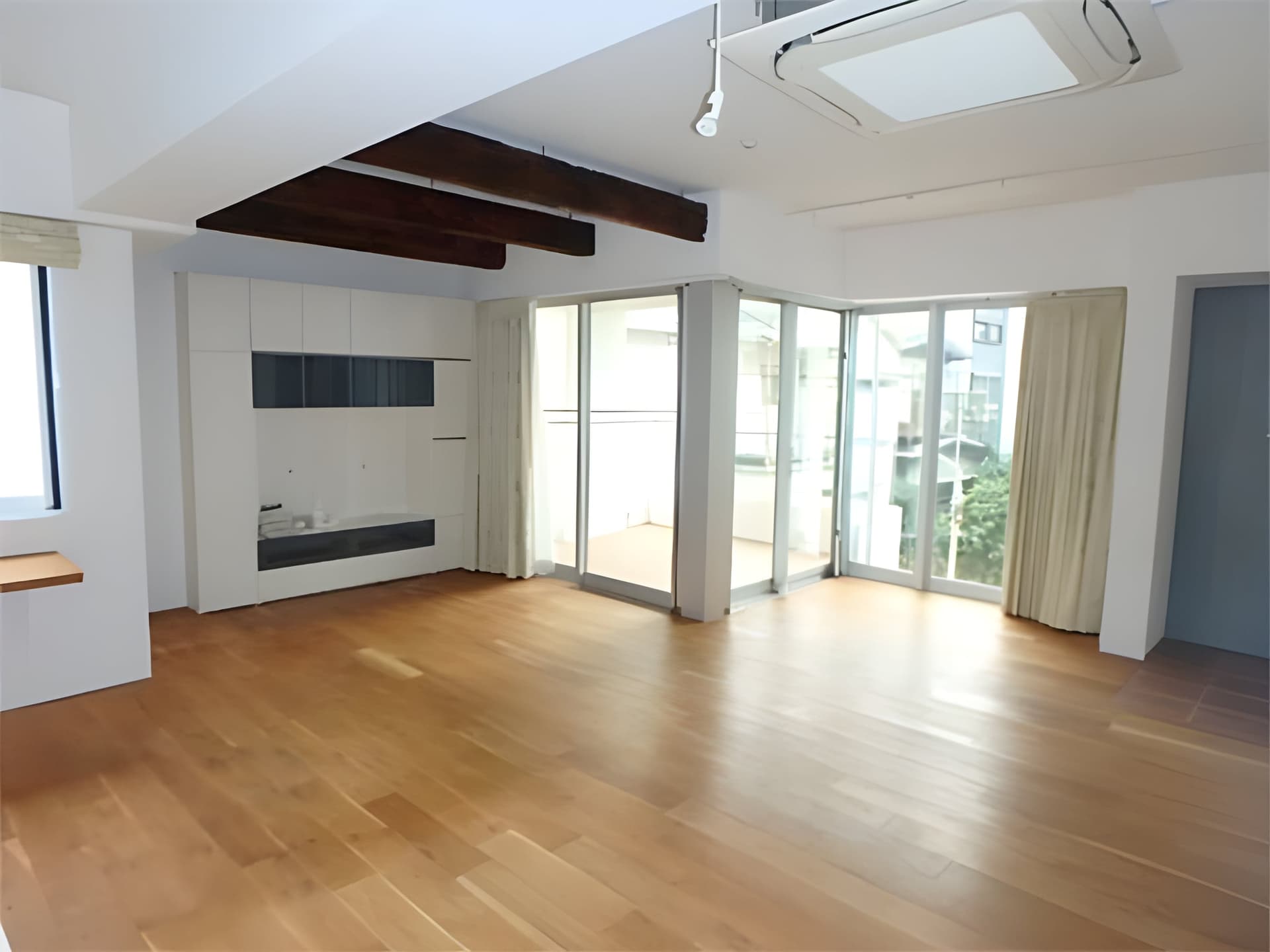スクエア恵比寿 2F
