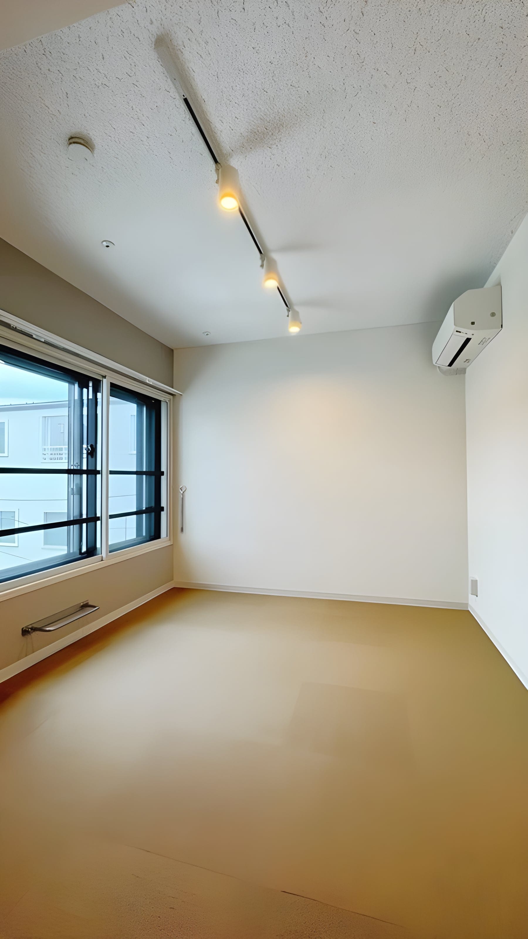 ラシクラス南行徳 302