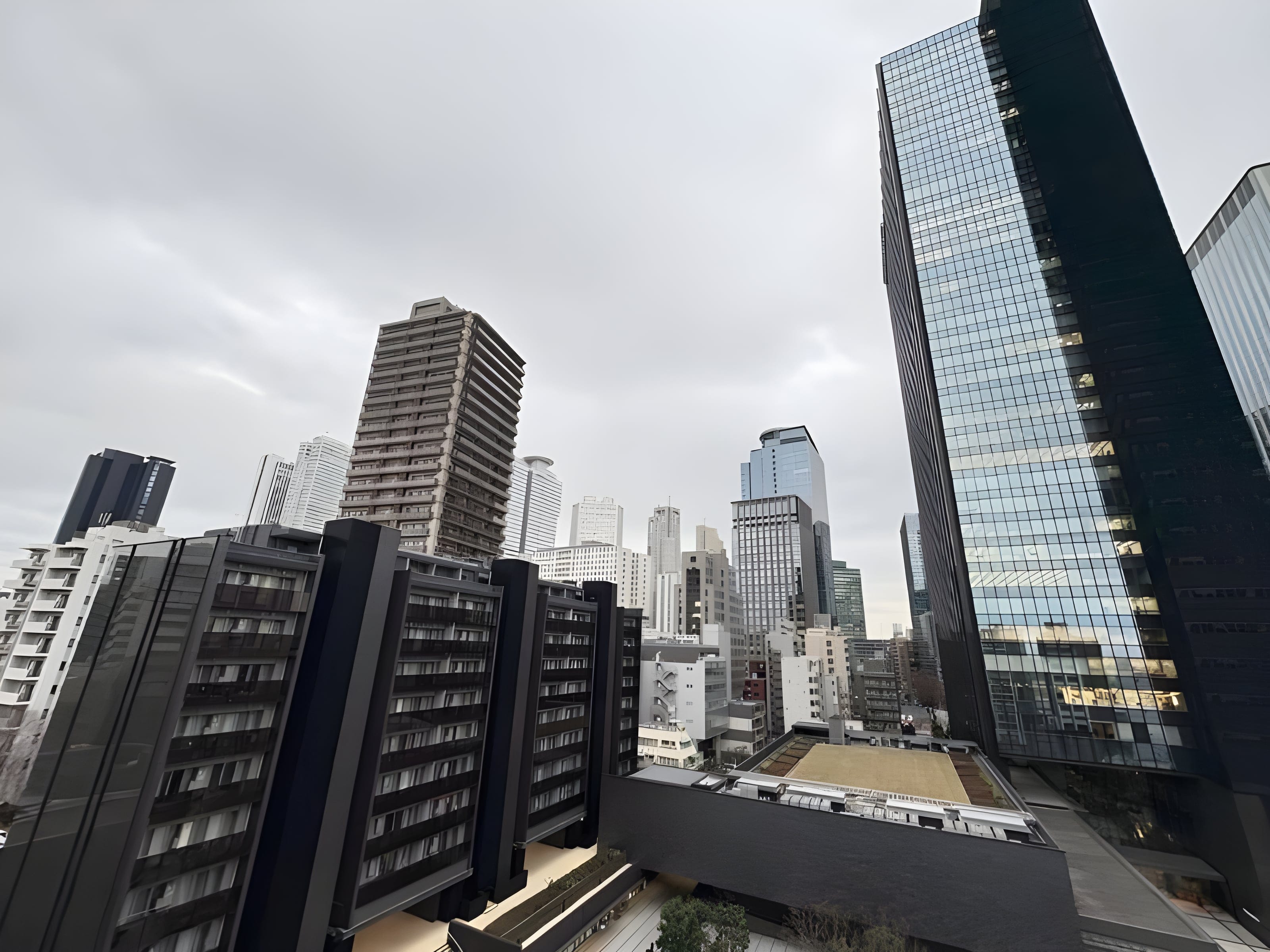 アジールコート西新宿 0402