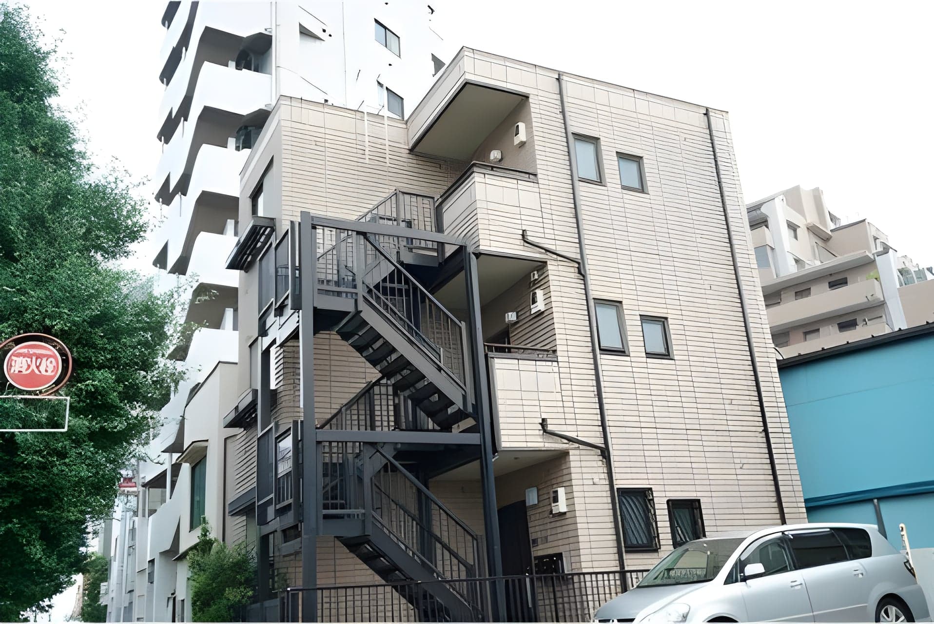 スクエア東新町 0101