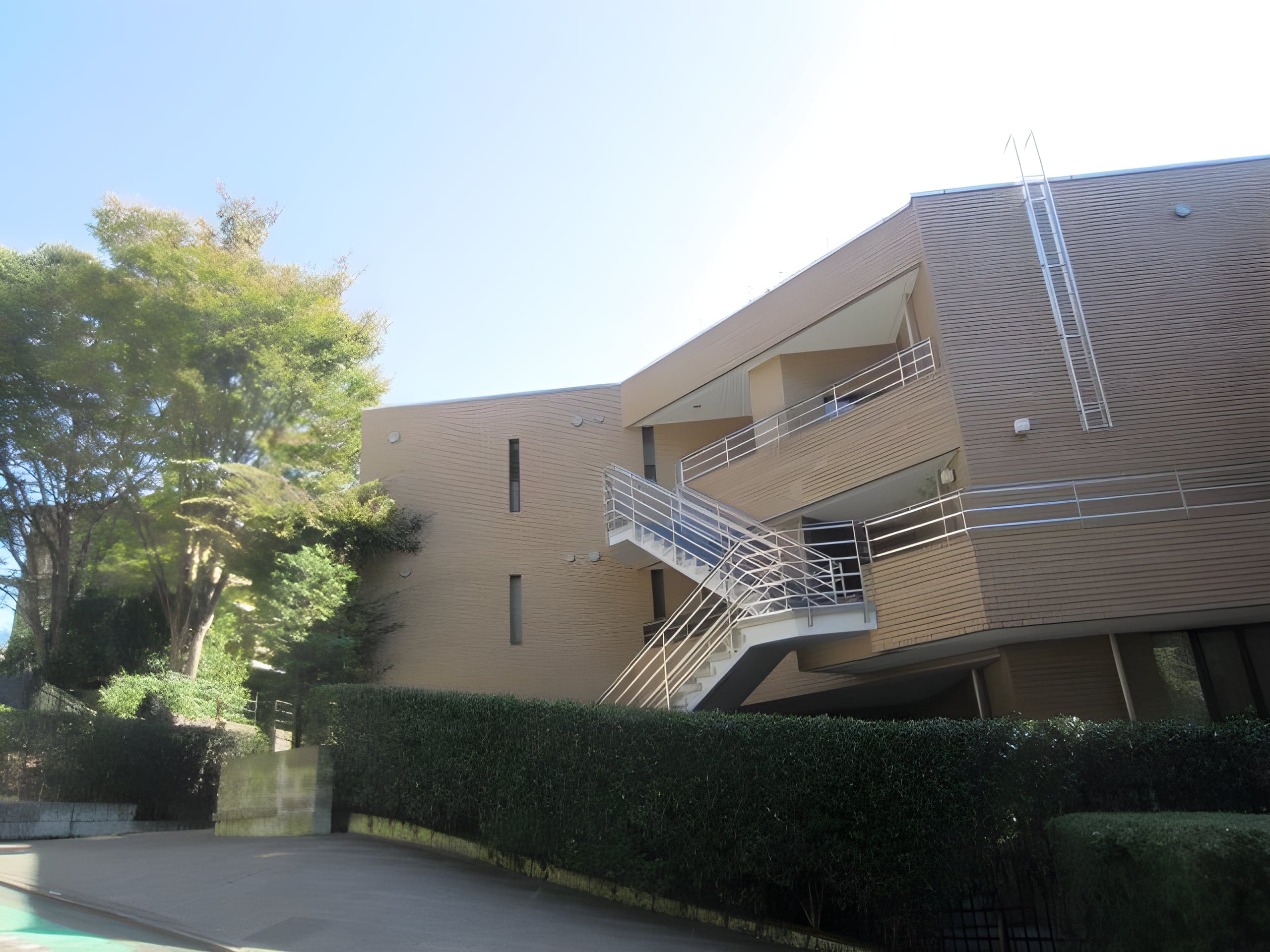 テラス岡本A棟 505