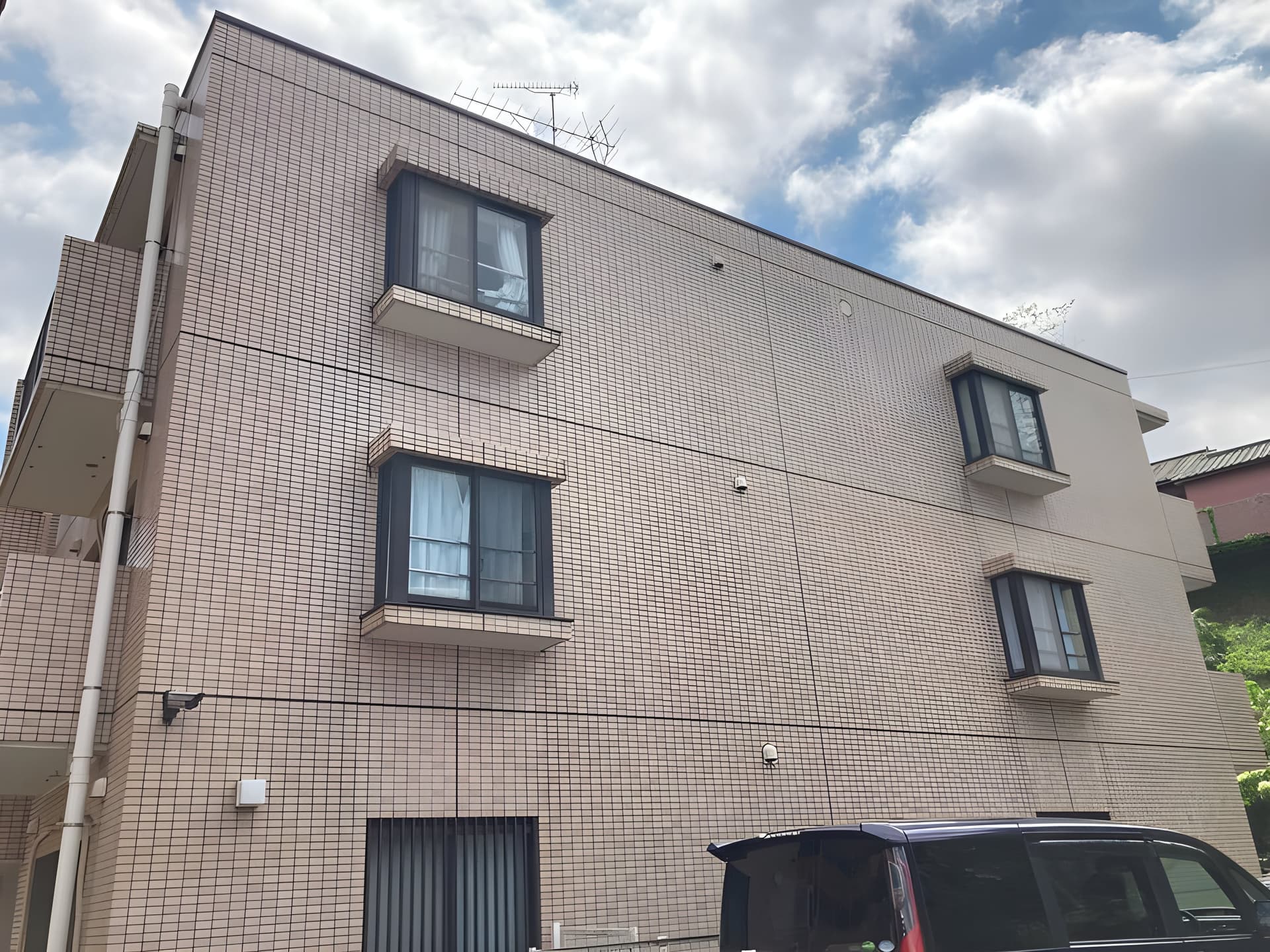 ラフィーヌ横浜片倉町 307
