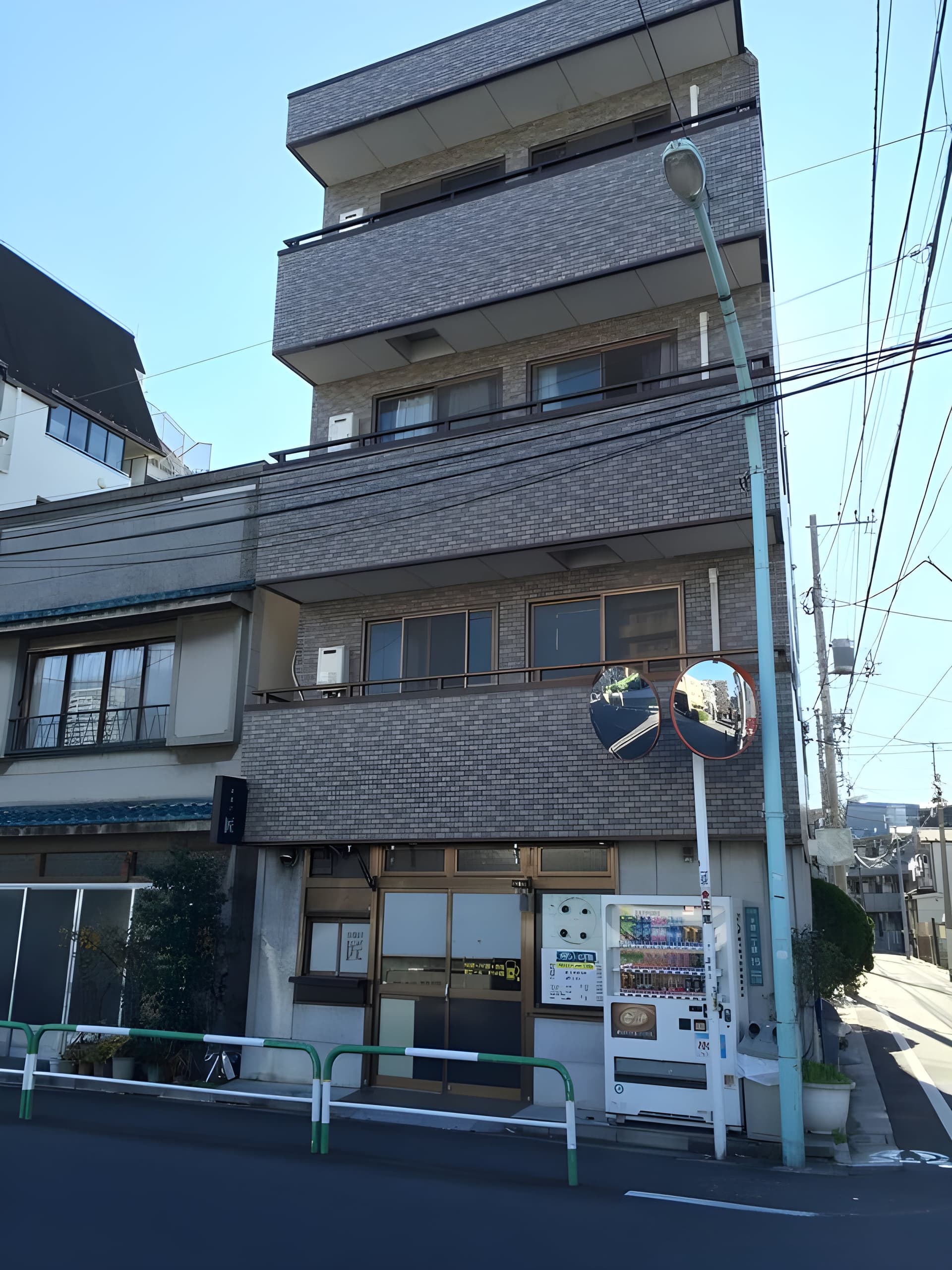 千早ビル 301