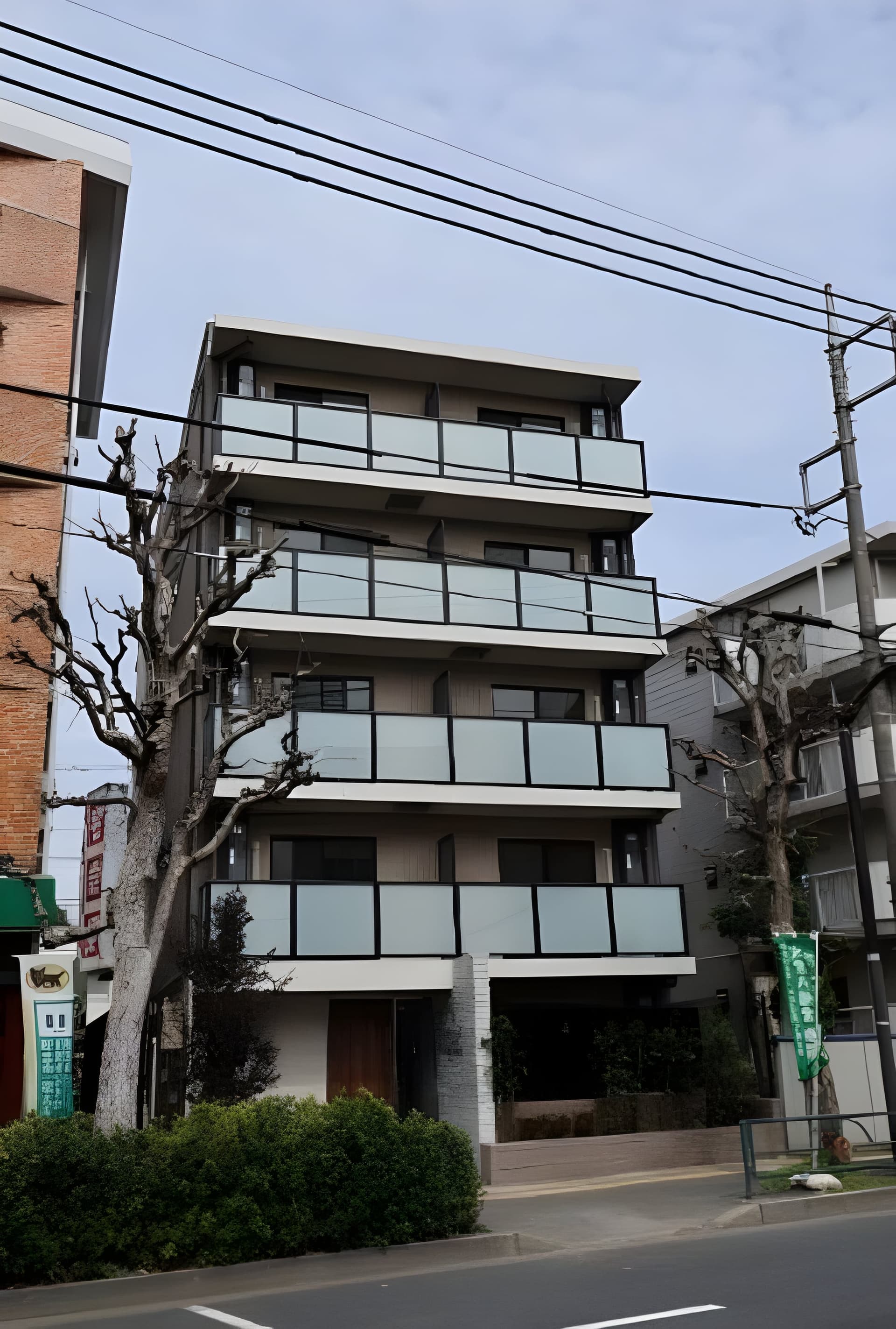 Refays XEBEC 西永福 103