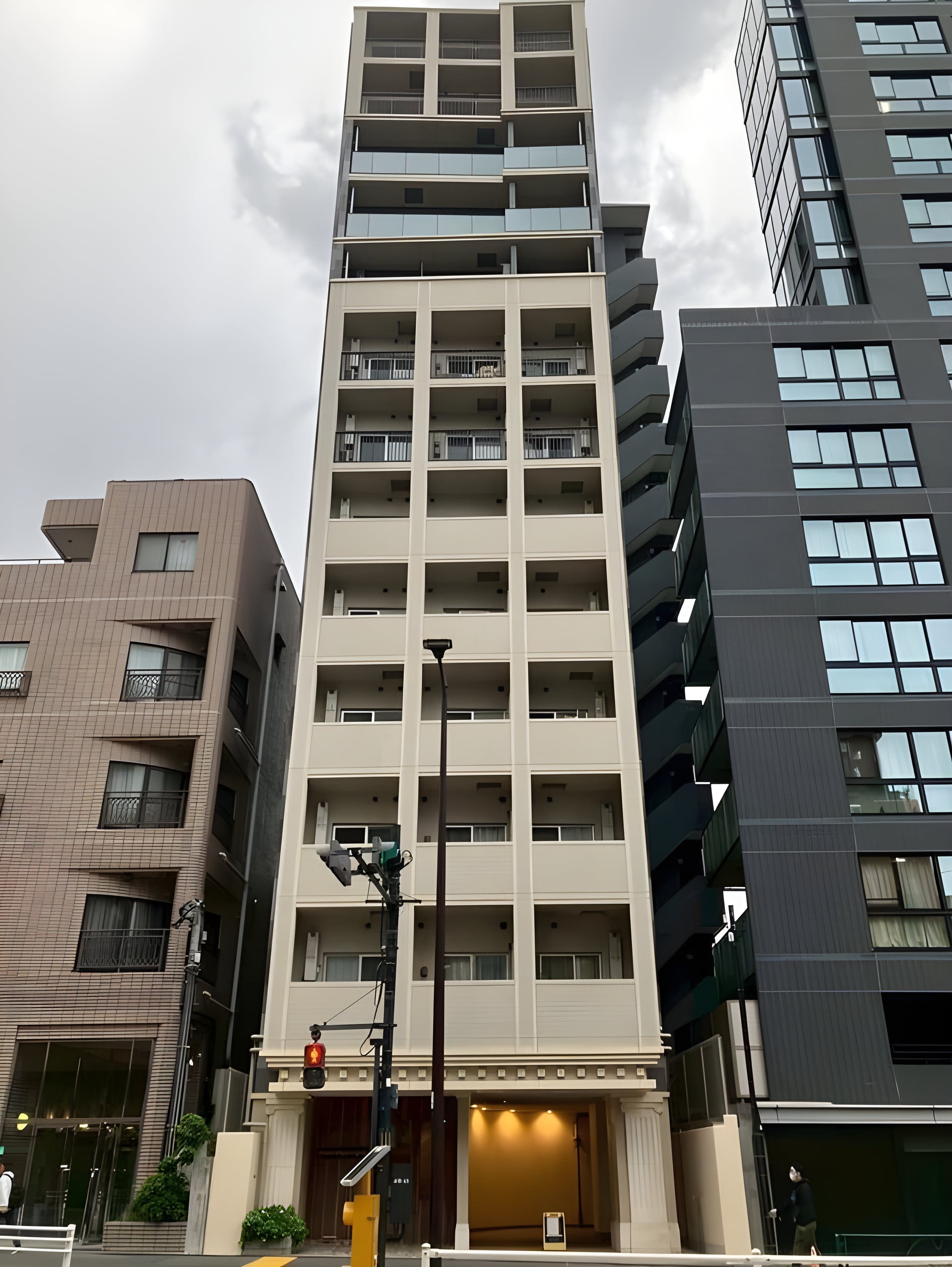エシッド市谷薬王寺 303