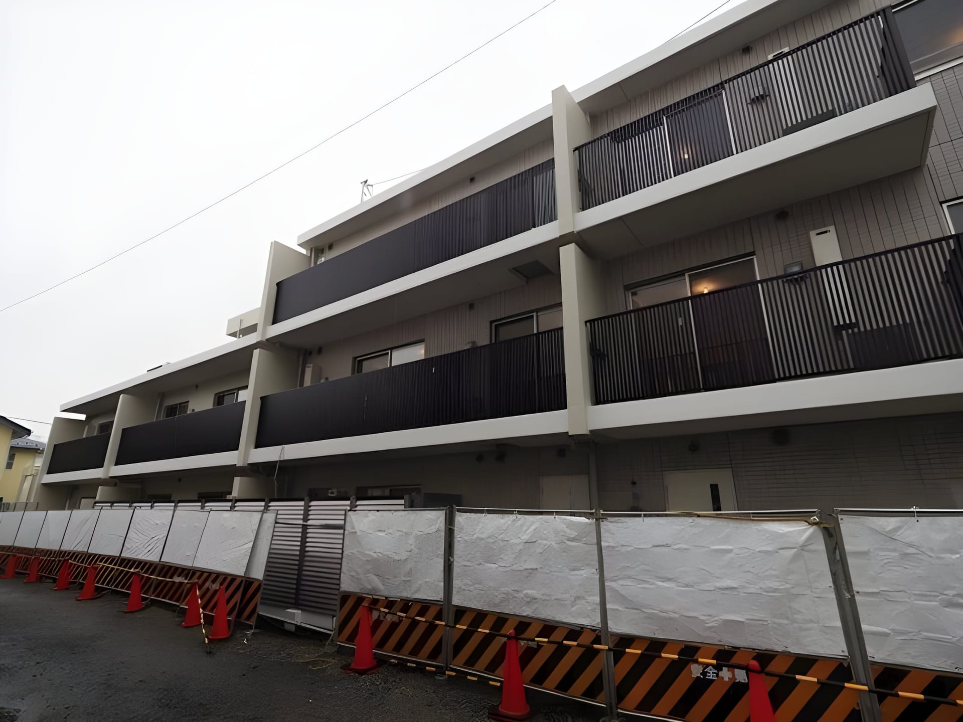 フレンシア学芸大学 201