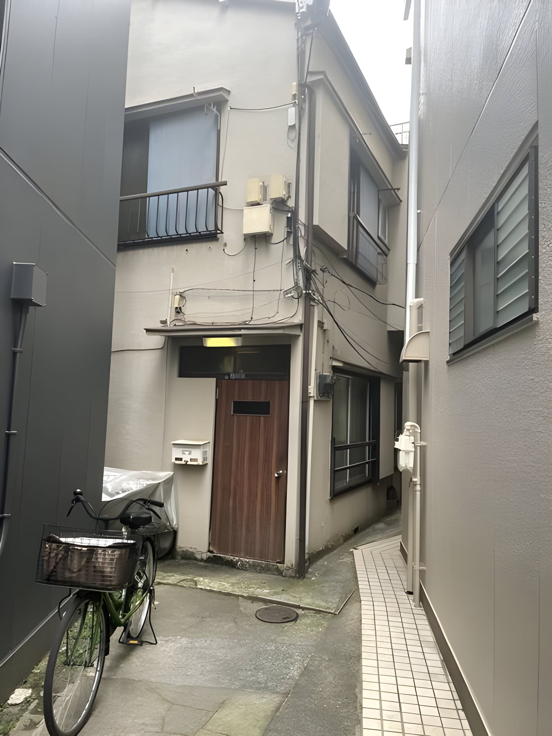石井荘 2階 11万円/なし/なし