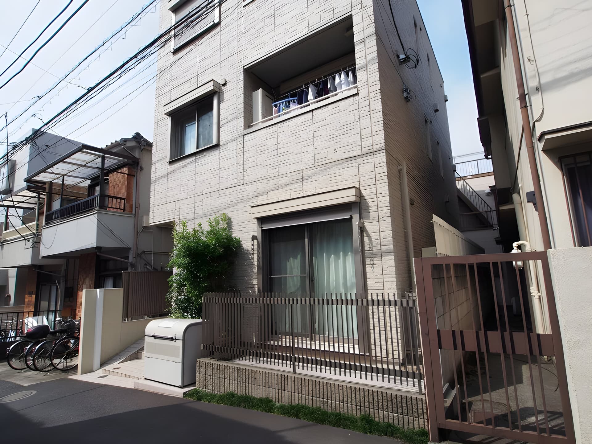 サンメゾン初台 3F