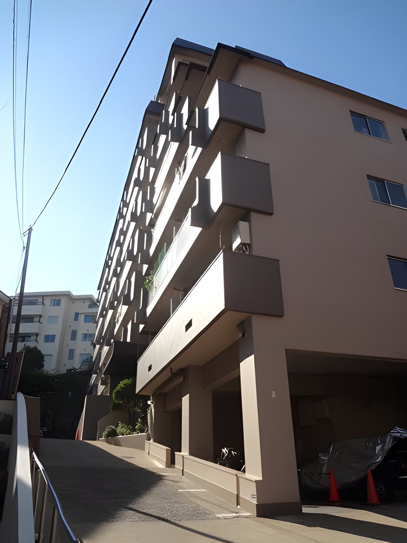 ニュー白金マンション 108