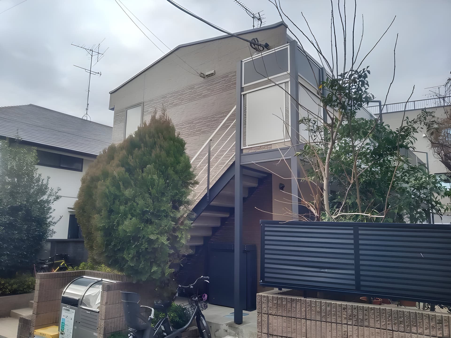 レオパレスモンピーヌ 103