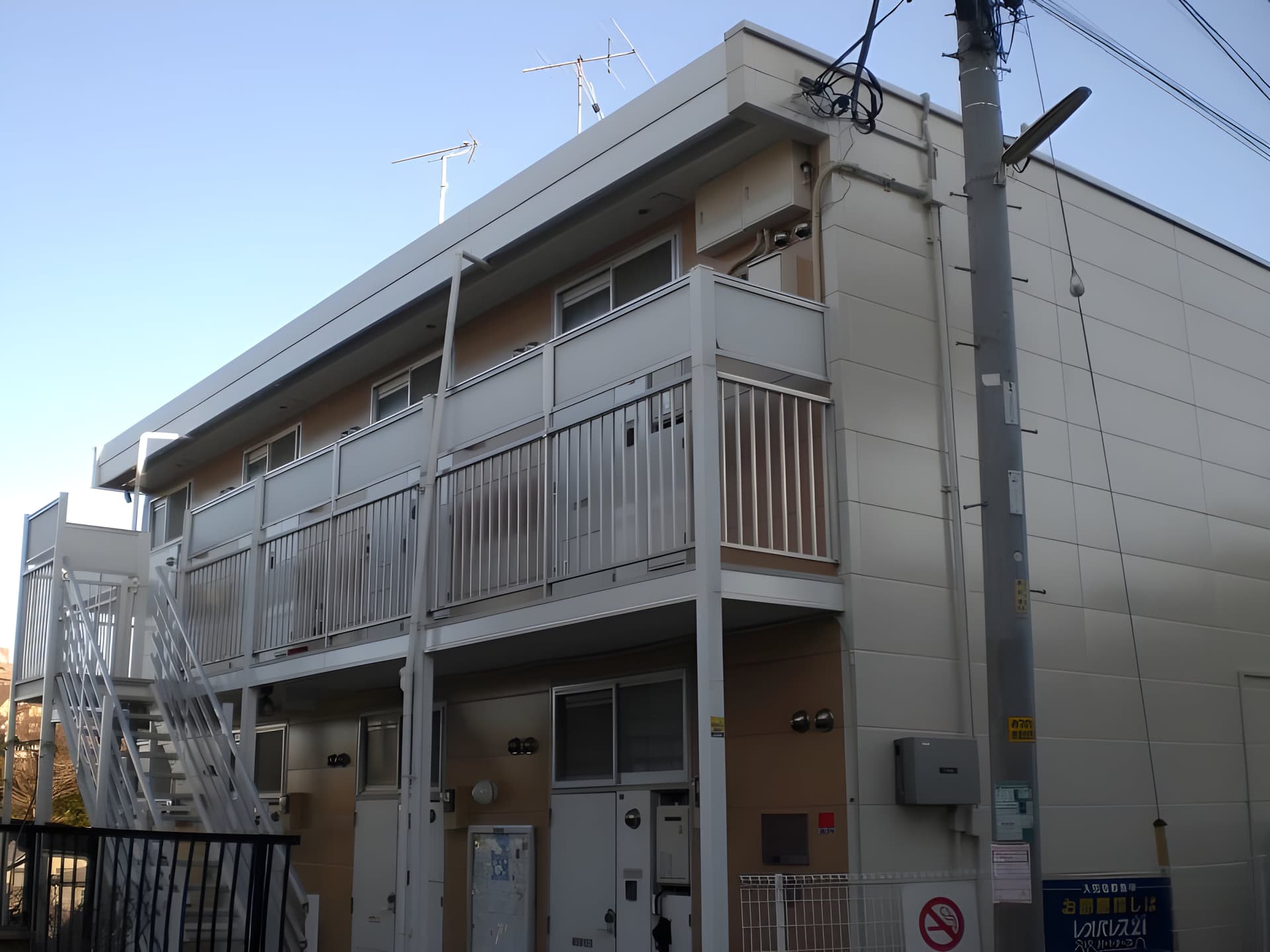 レオパレス大岡 101