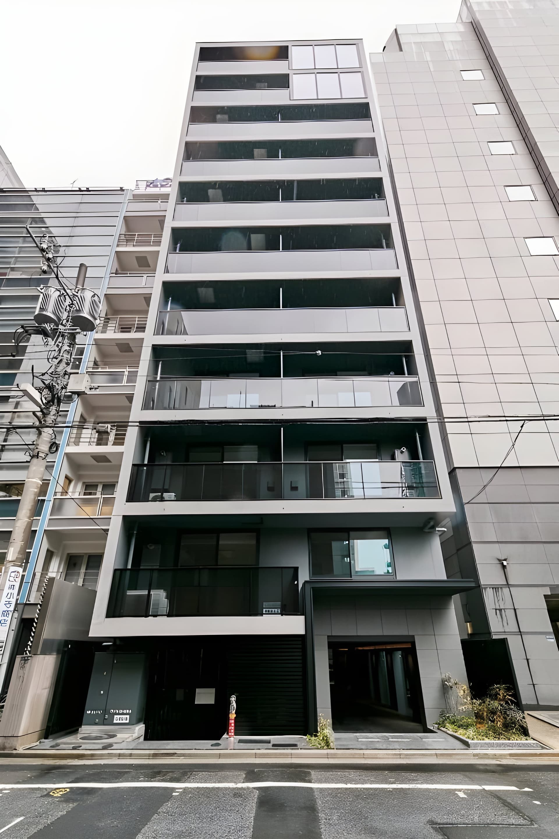 ロイジェント銀座 702