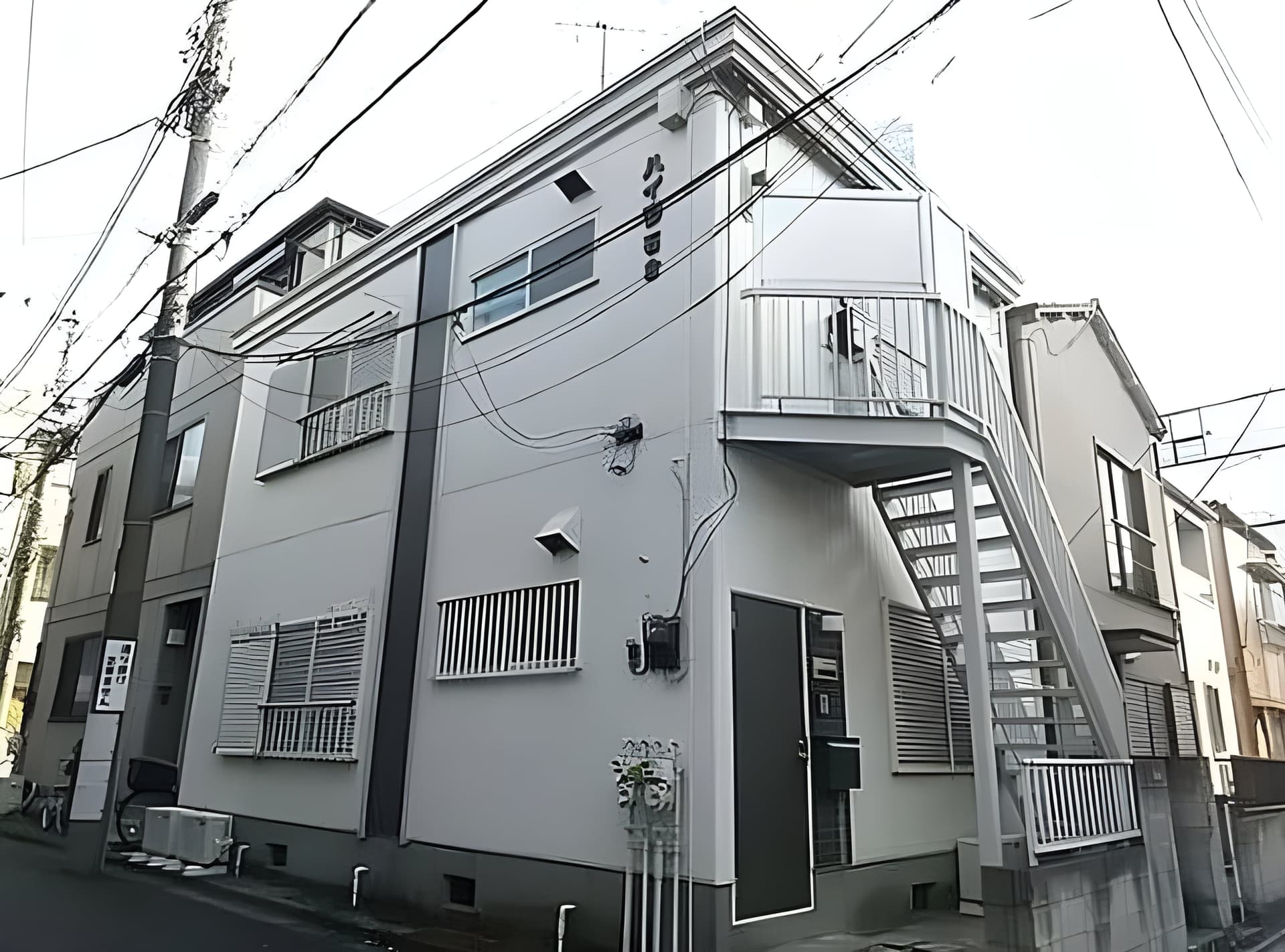 ハイツ石倉 201