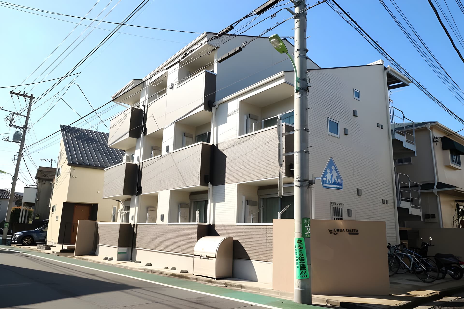 クレア代田 303