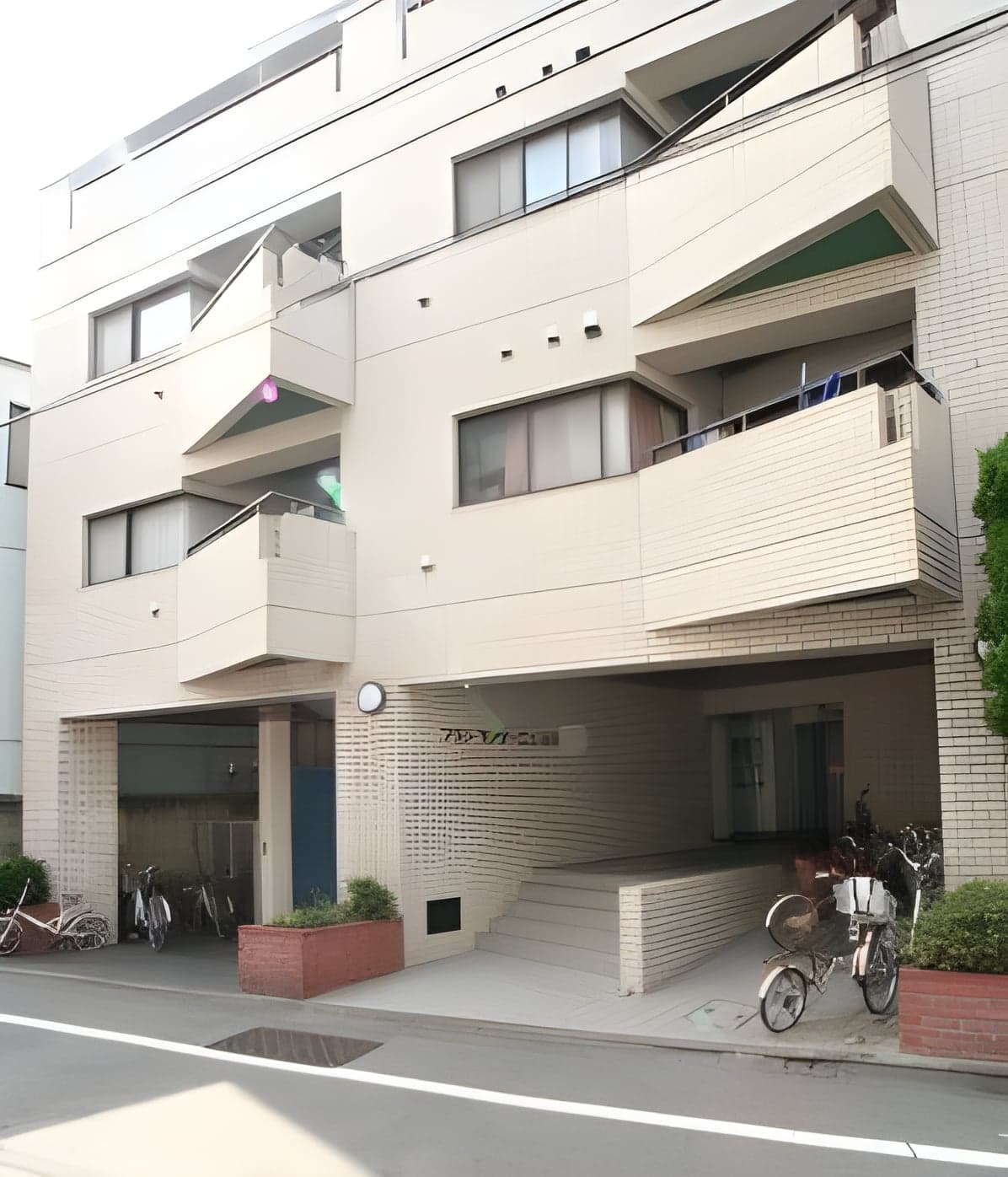 ブランモンターニュ石坂 401
