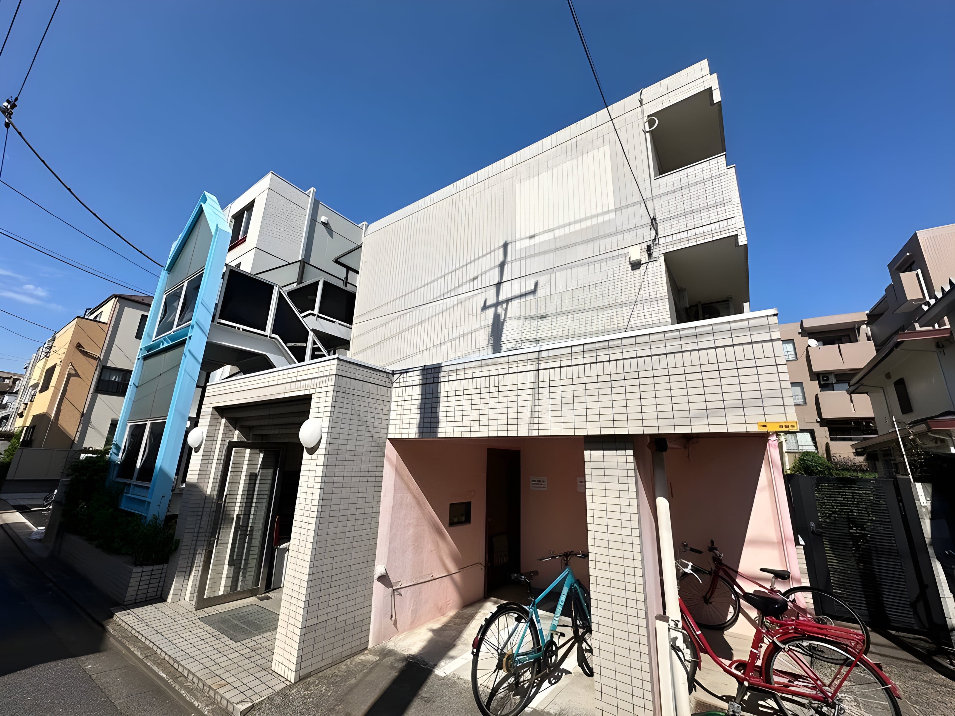 リバティヒルズ 303