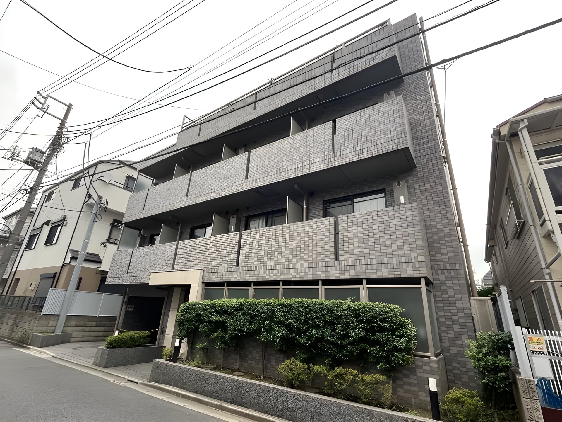ルーブル早稲田参番館 404
