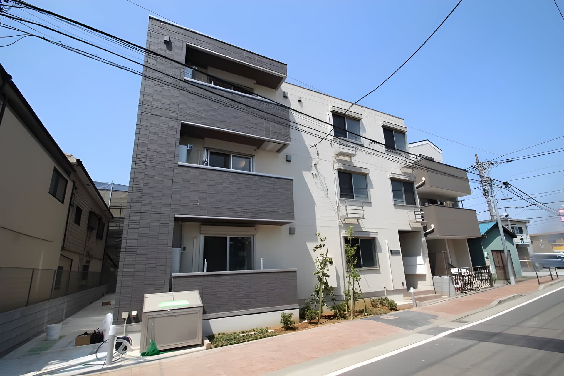アンジュール新田 202