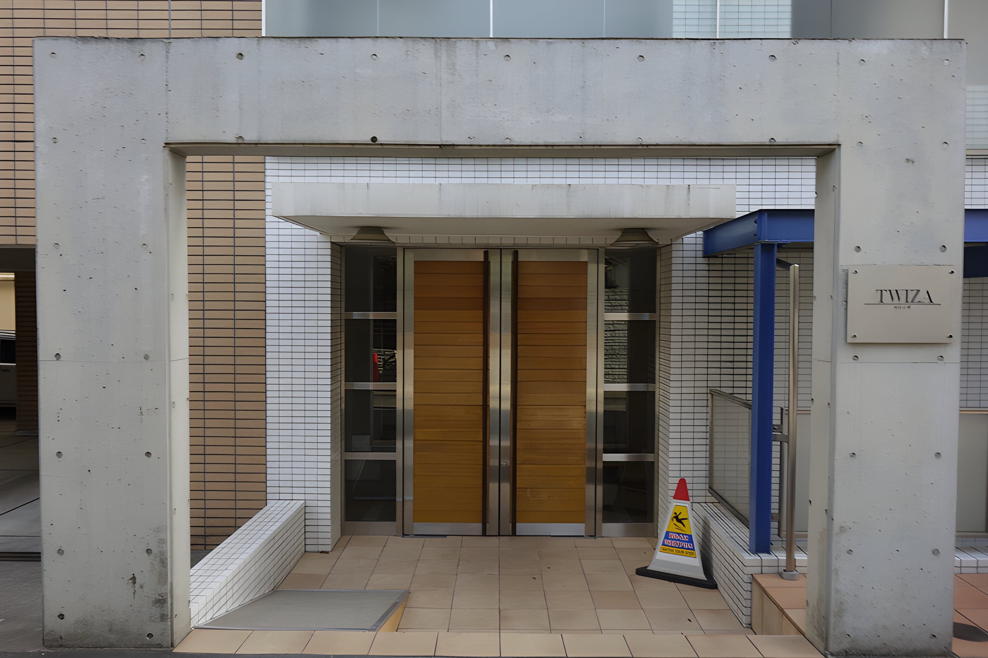 TWIZA 205 間取り図