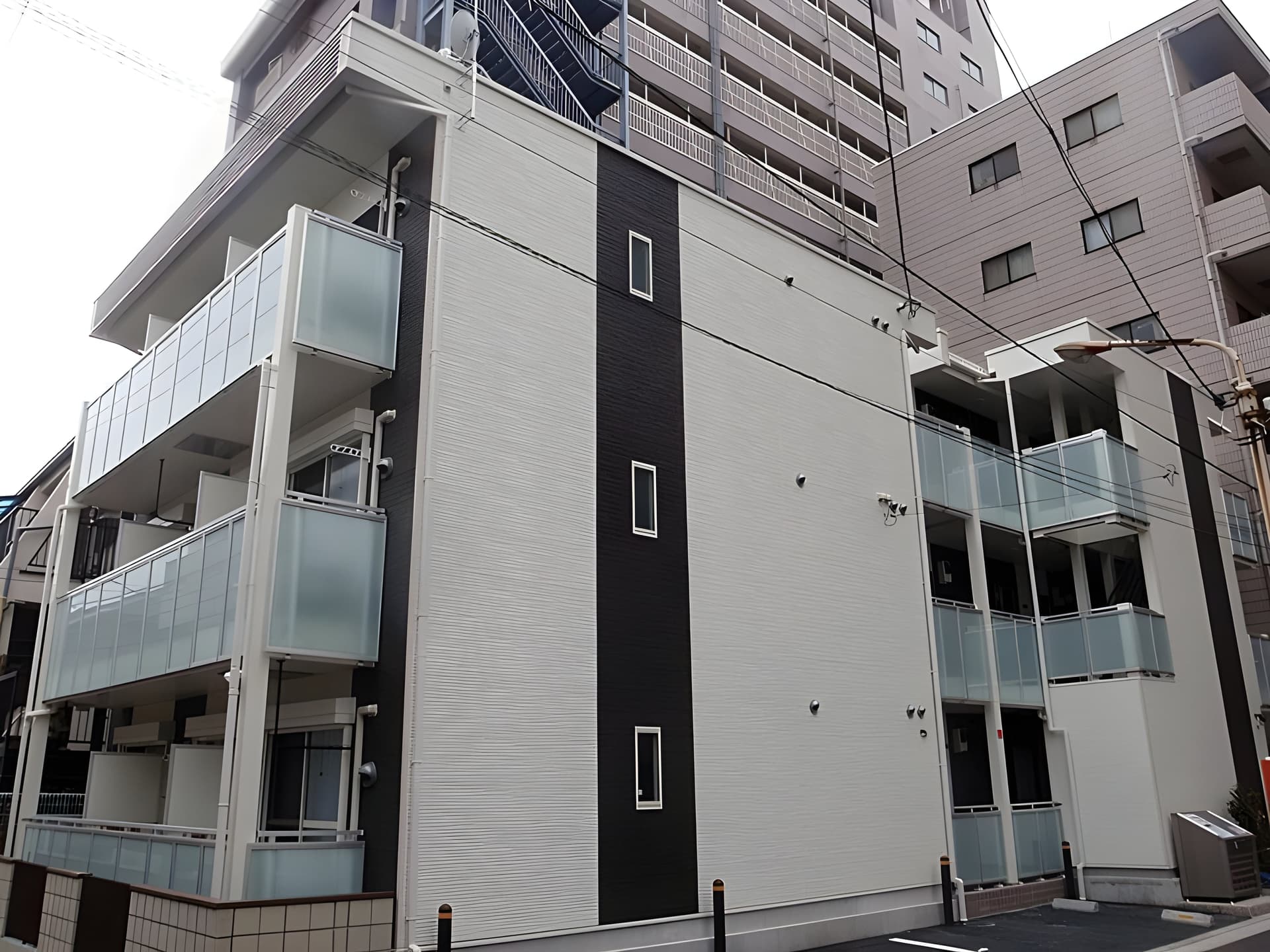レオパレスArk KUMANOMAE 301