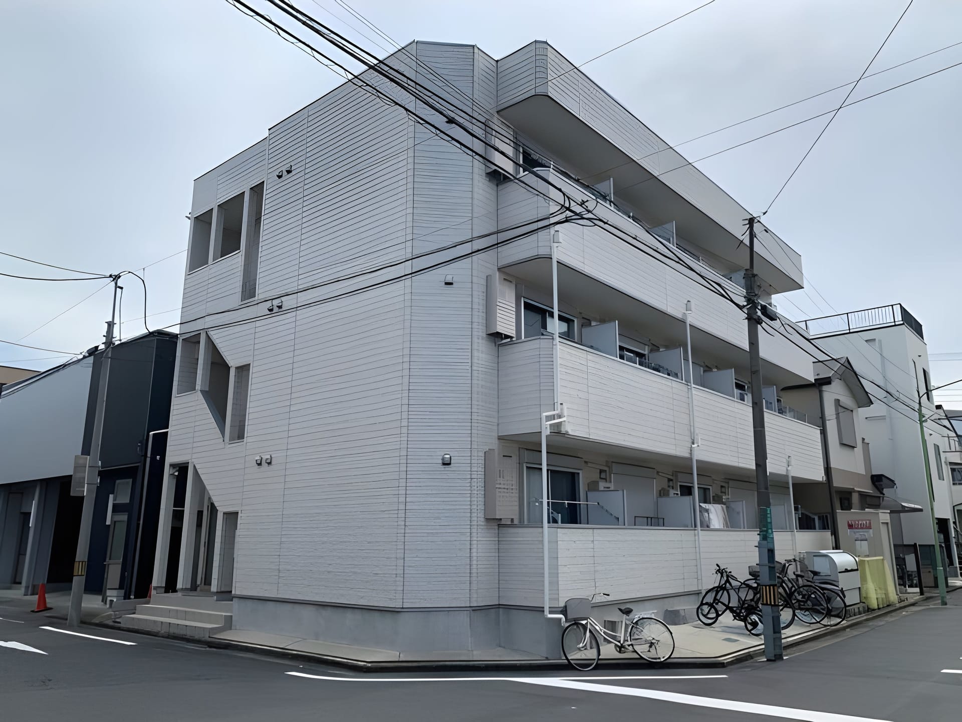 Raffine芝中田 303