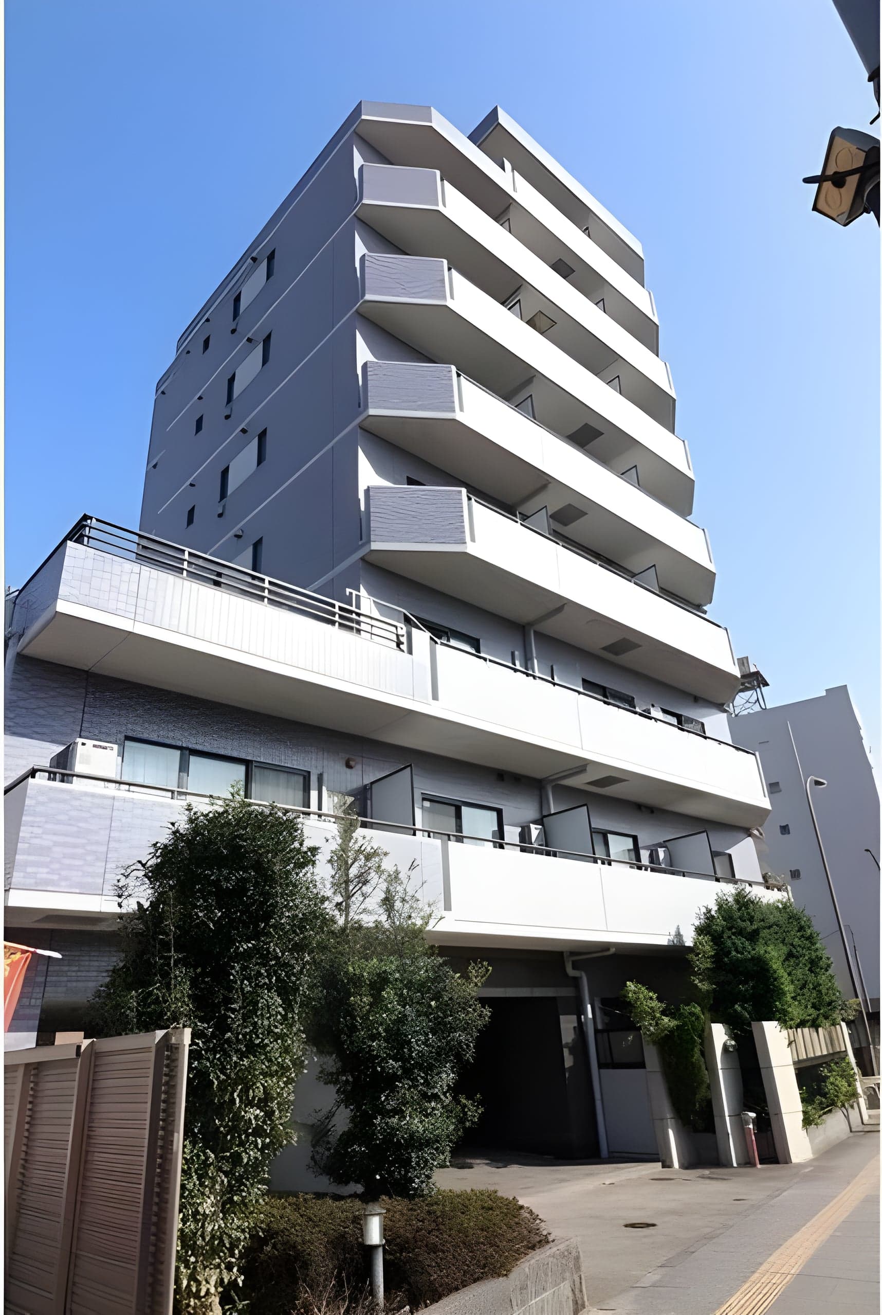 コンフォール山嘉 301