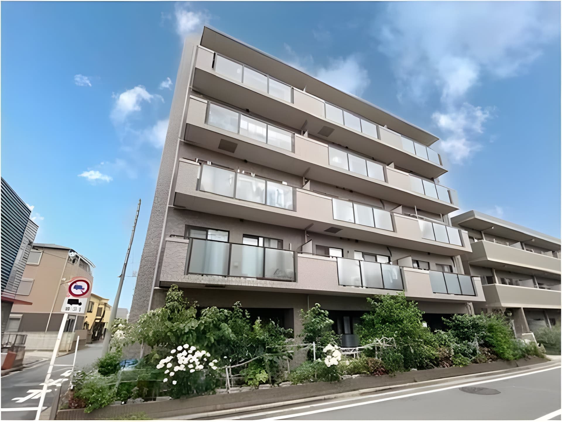 ミレニアム梅島 203