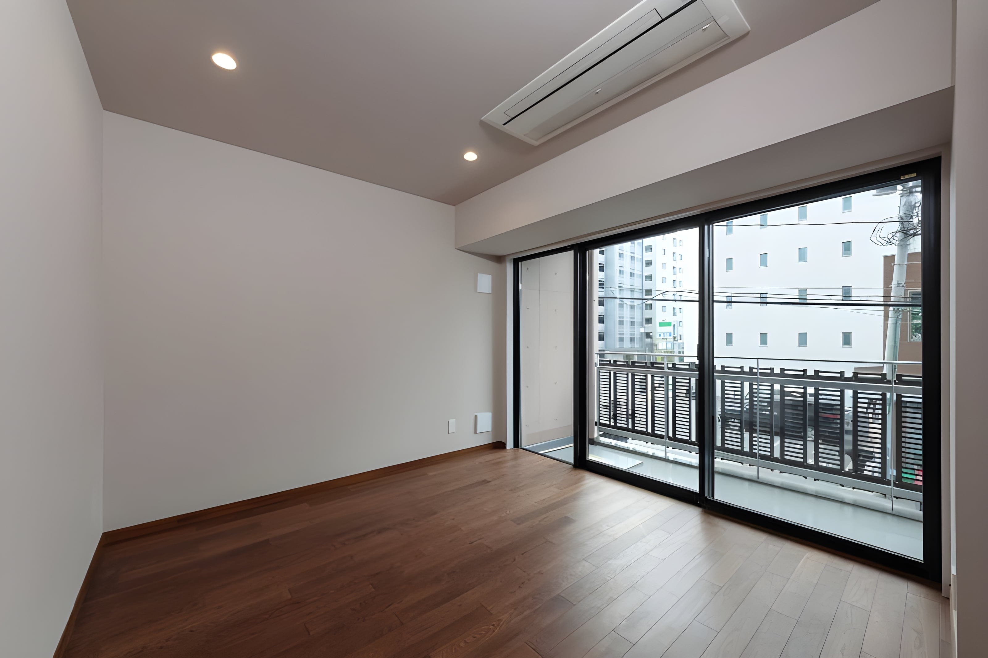 T-PLACE 北斎 St. 203