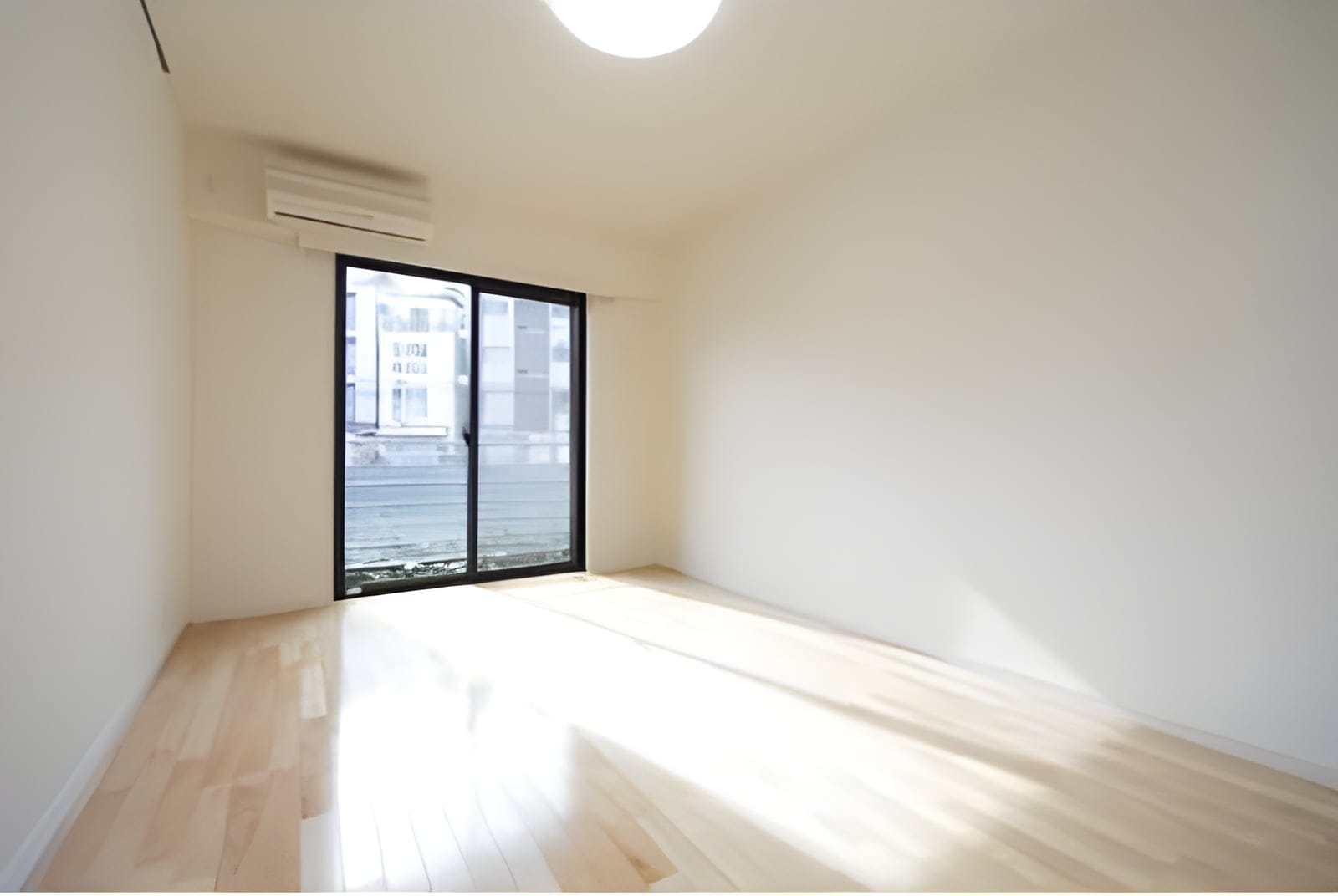 Akis Court 104