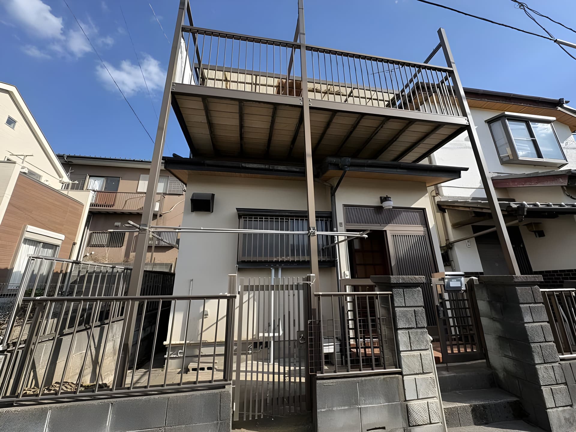 今宿西町貸家 9万円/3,000円/入力なし