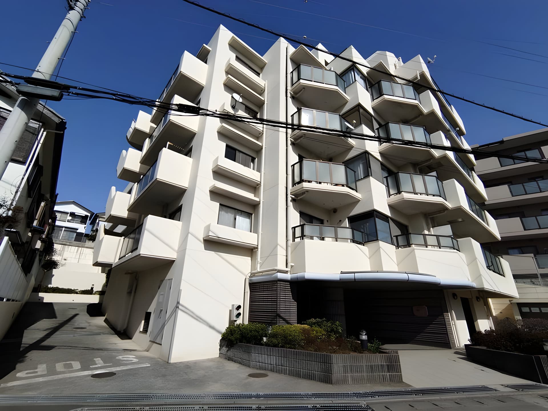 ウェルコート市川 307