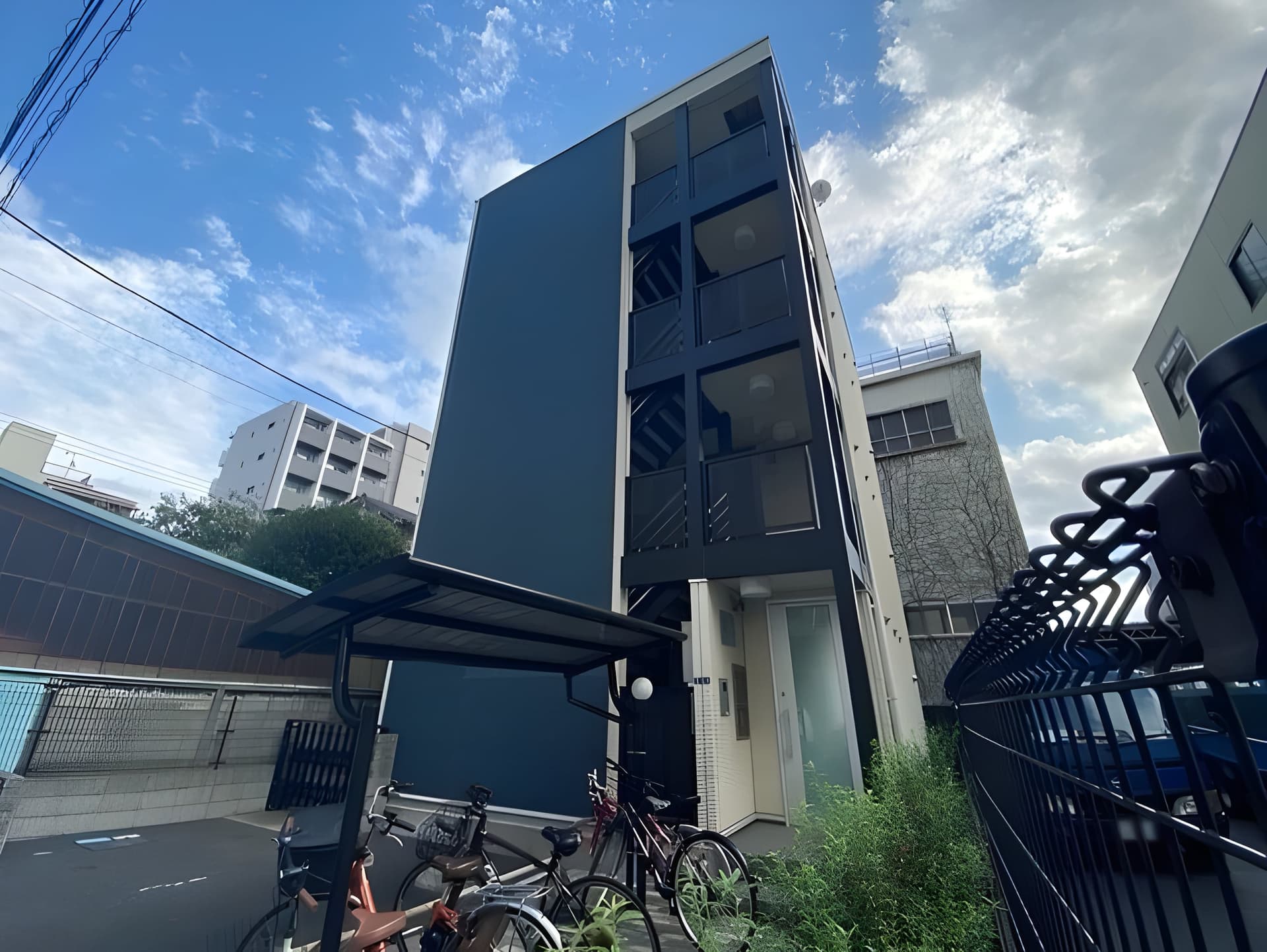 レオネクストウエストフィールド 102