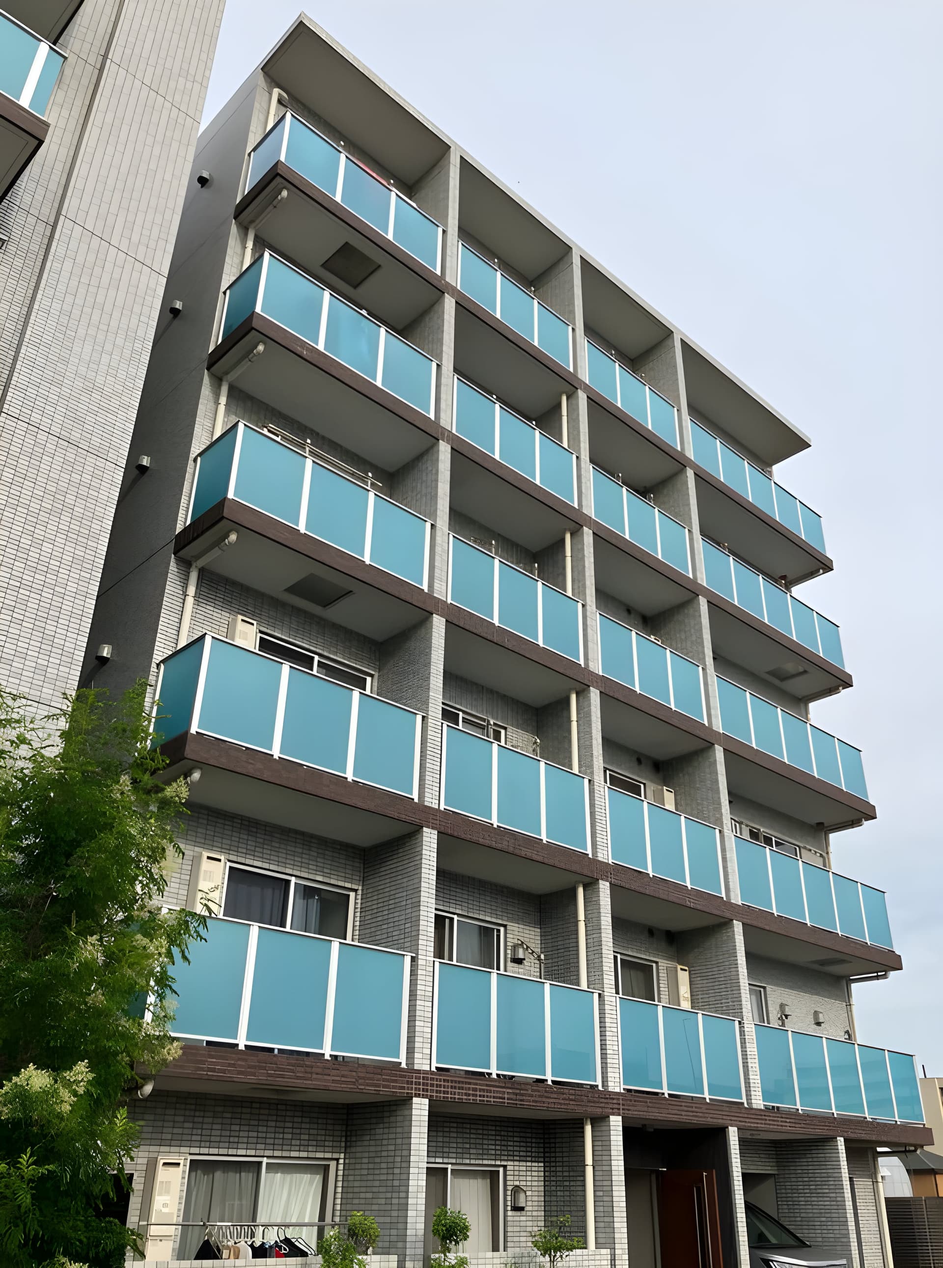 ペアパレス六町2号館 301