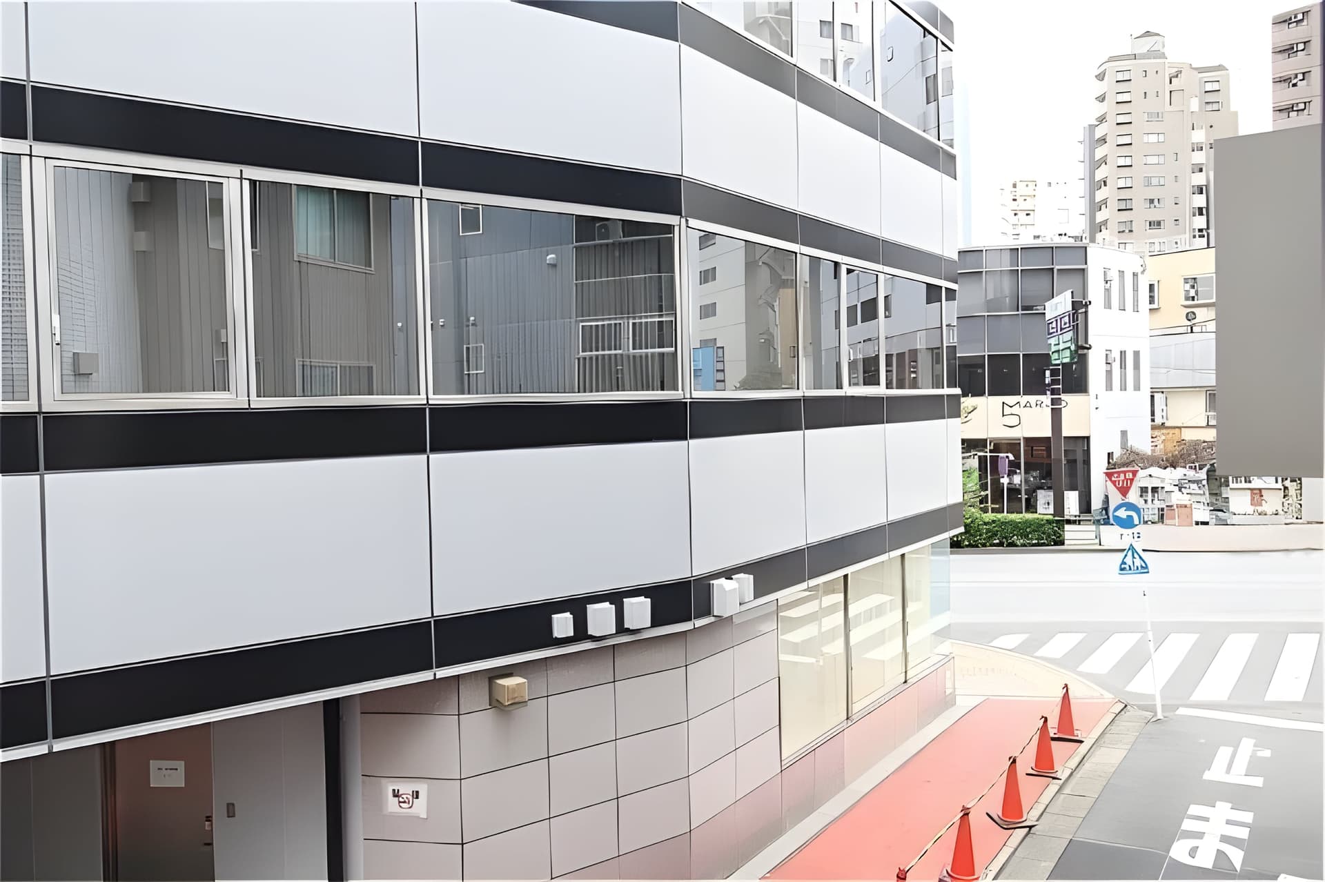 ルミエール西新宿 203