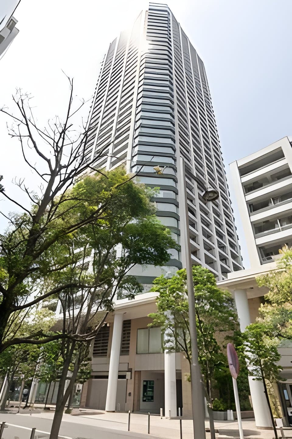 白金タワー 2702