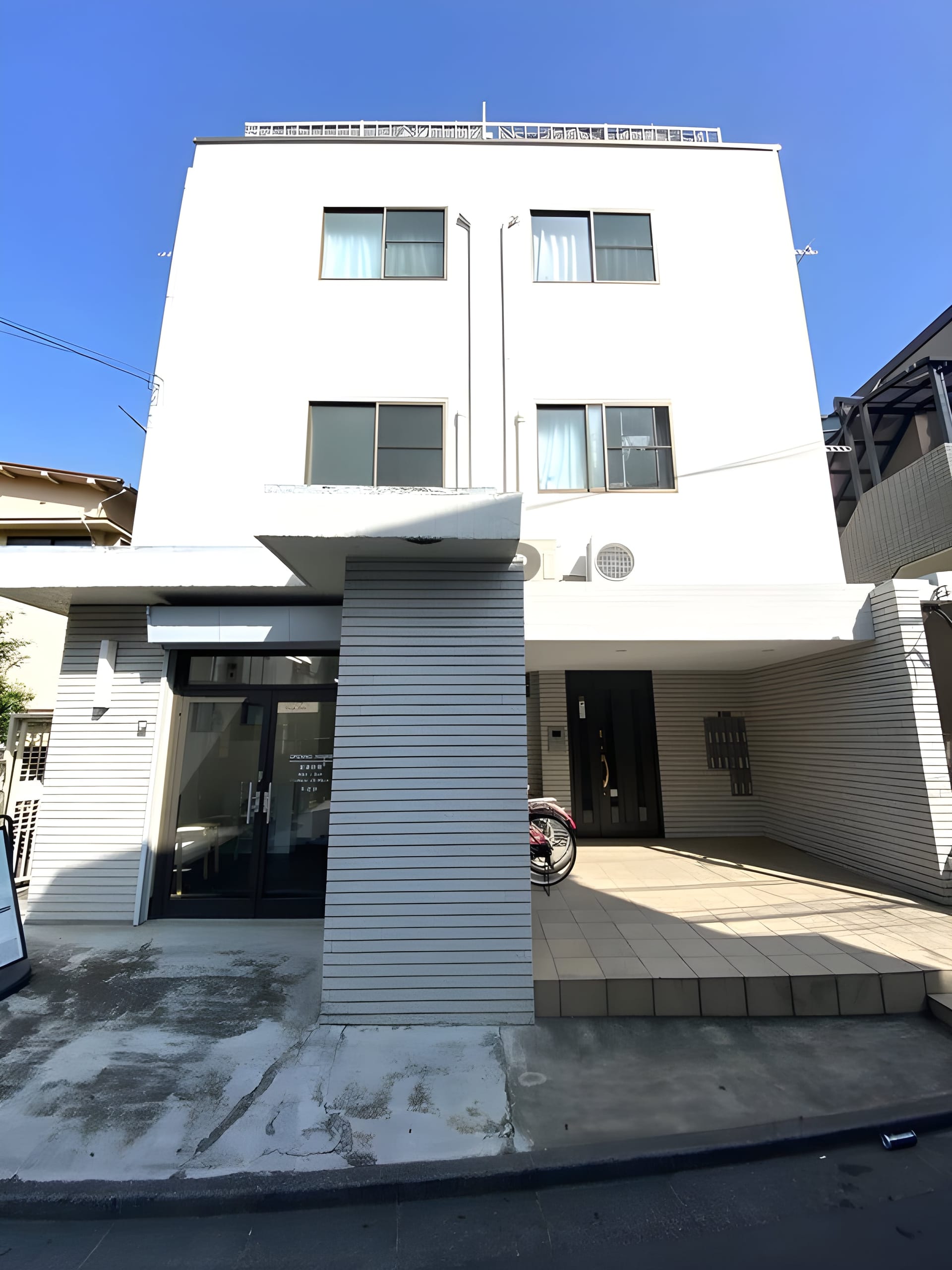 虹信ビル 301