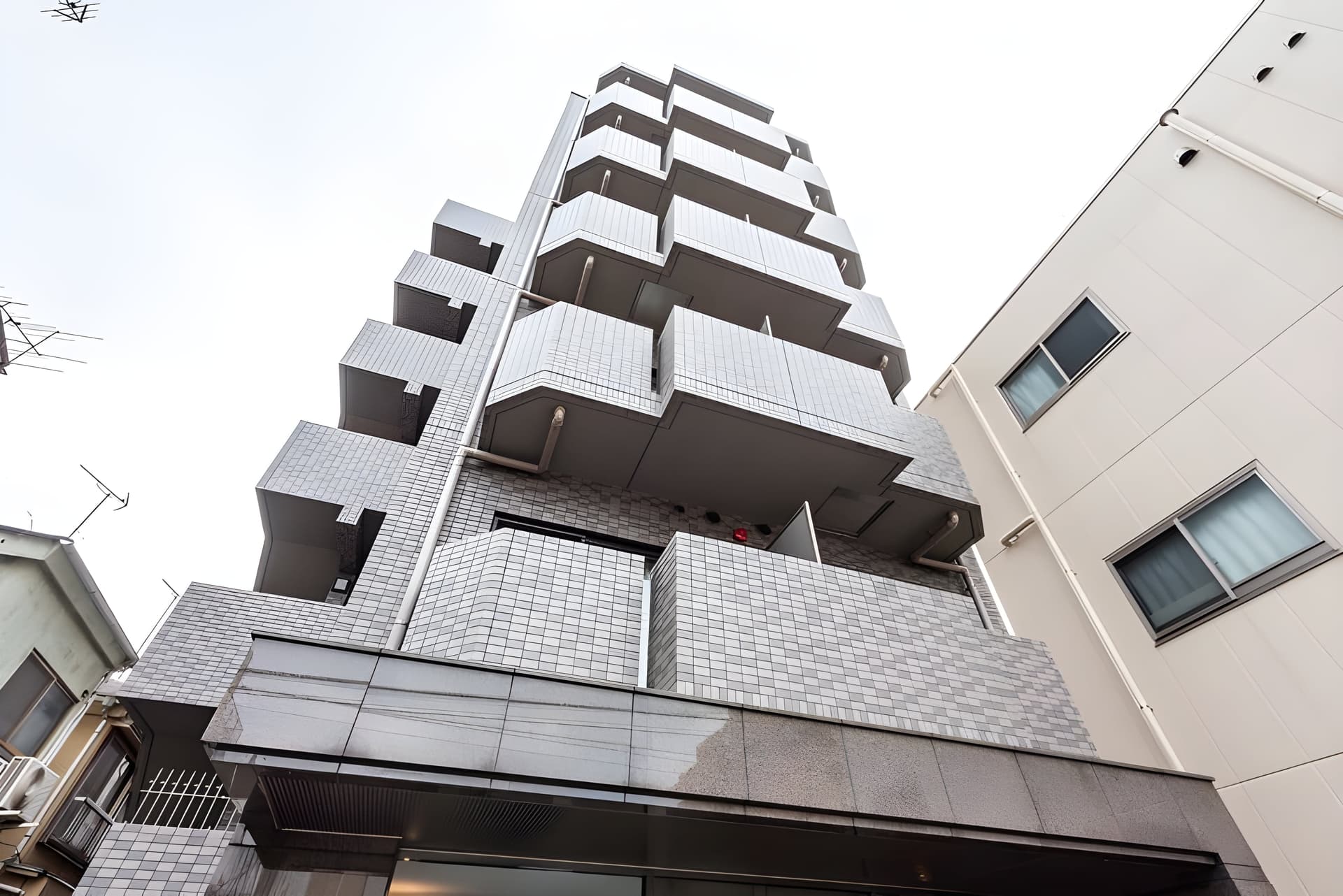 ルーブル大鳥居弐番館 203