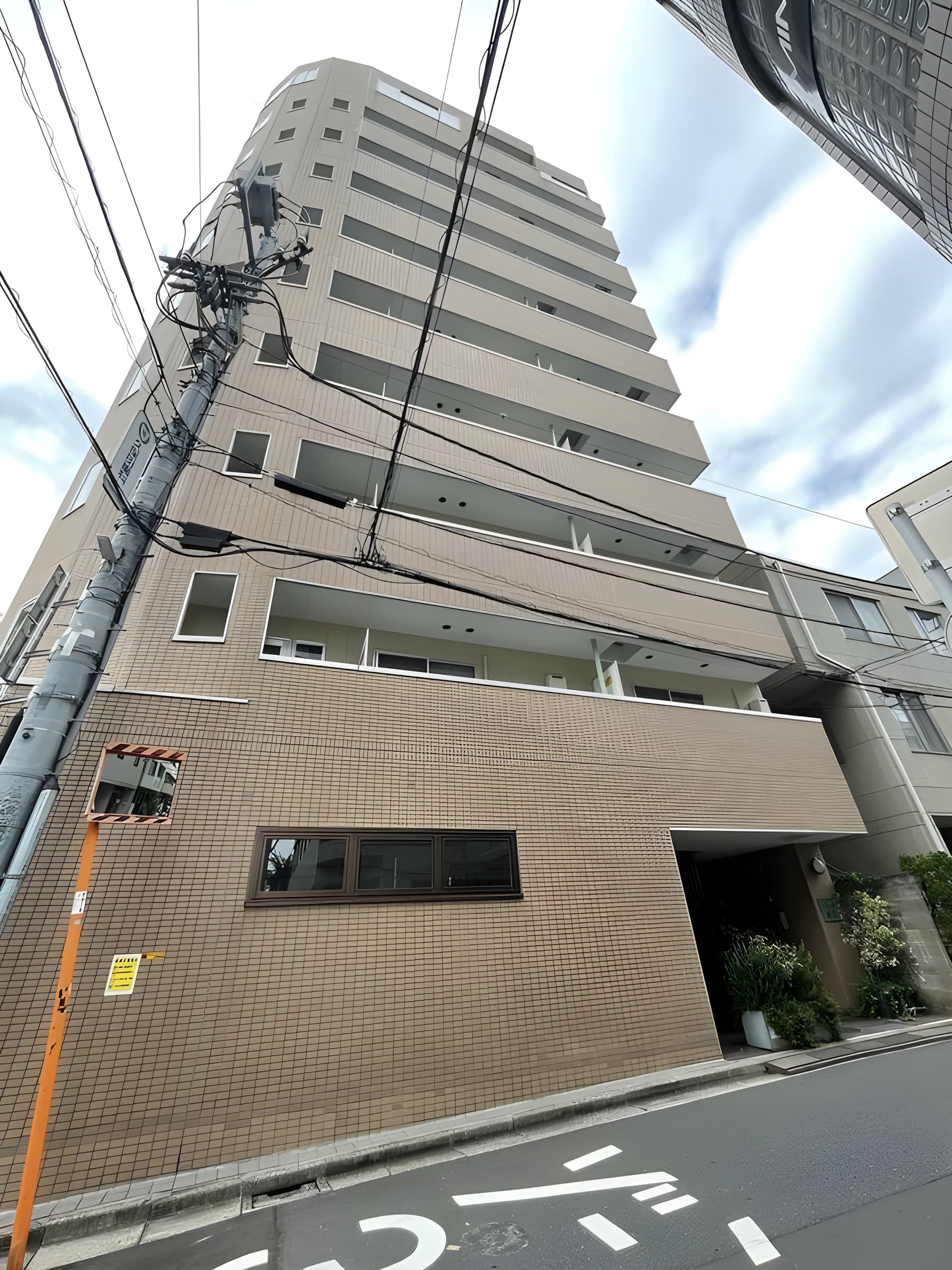 ドミール原宿 201
