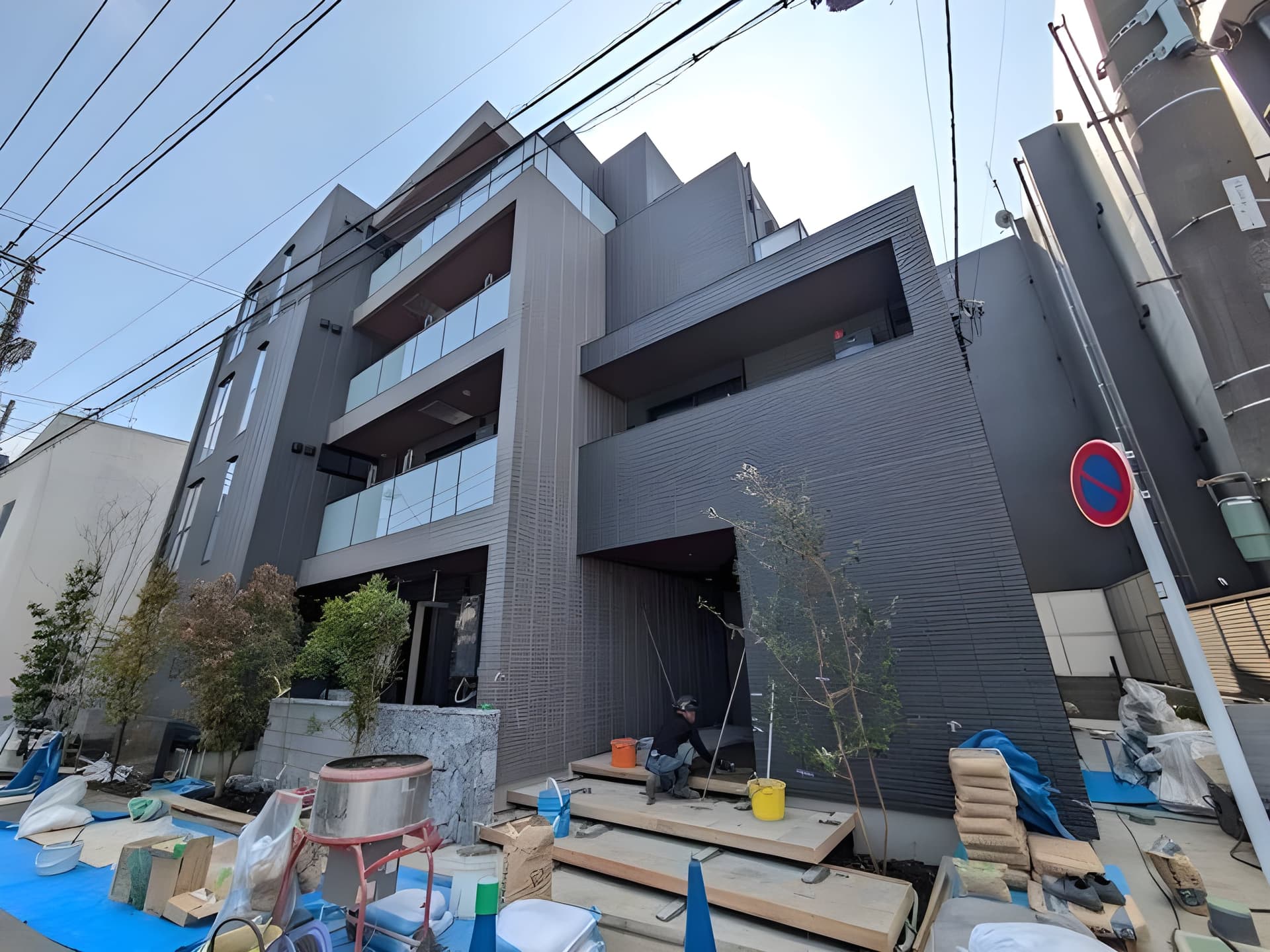 Contrail碑文谷 401