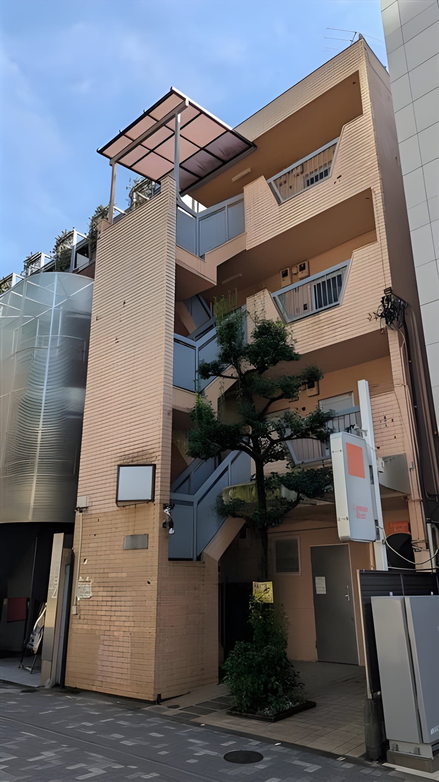 福一六本木ビル 302