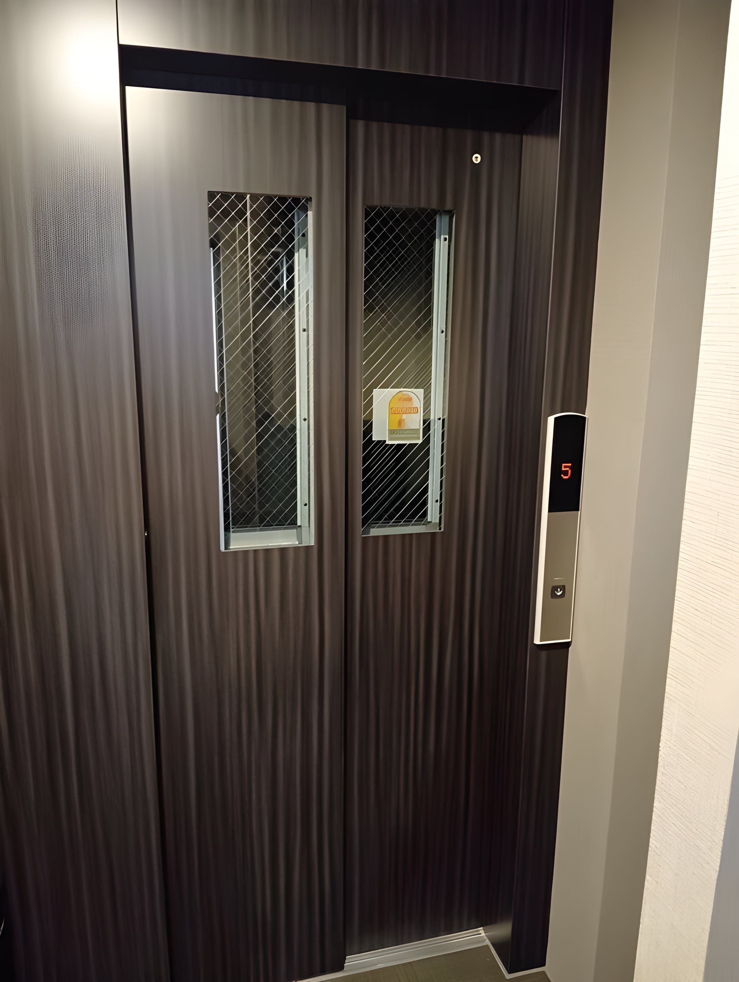 trias154 402