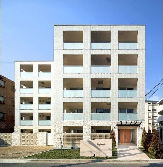 レフィナードの写真