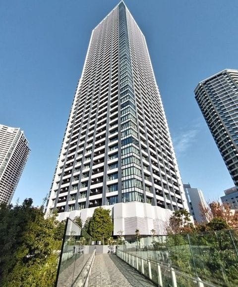 DEUX TOURS WESTの写真